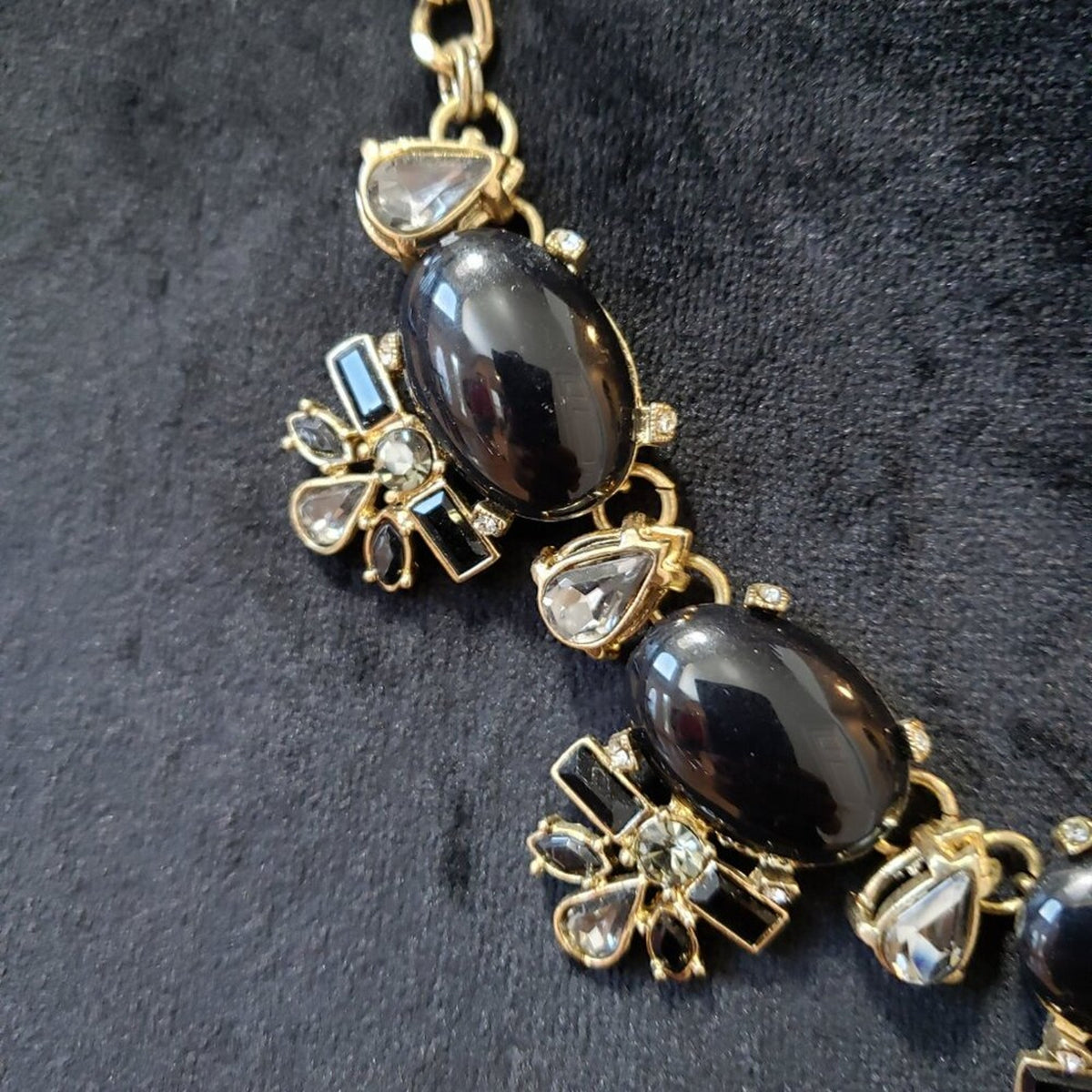 Womens Fashion Black Rhinestone Statement Necklace Jewelry with Lobster Clasp