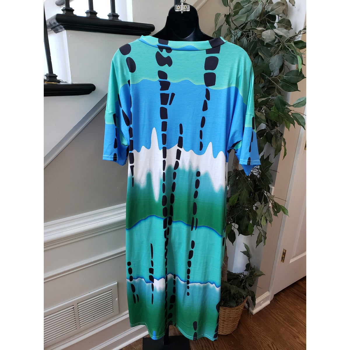Abstract Tunic Dress Women Size XL Blue Green Short Sleeve V Neck Pockets Casual