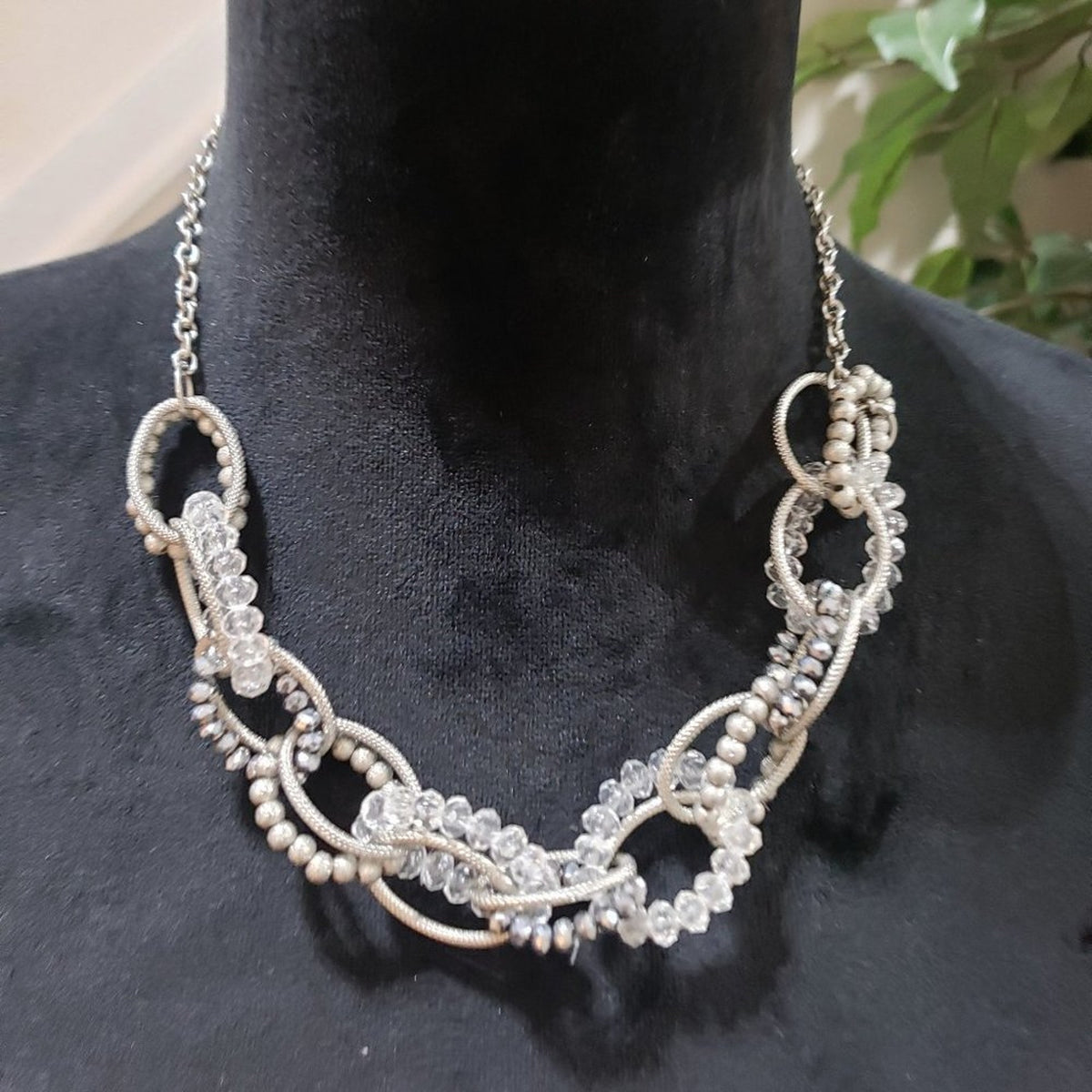 NY & Co Silver Tone Chain Necklace Link Fashion Beaded Statement w/Lobster Clasp