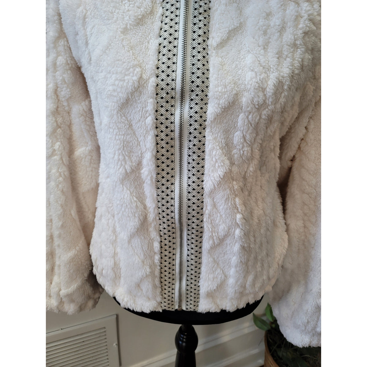 Cali1850 Plush Sherpa Jacket Women's Medium Cream Teddy Fleece Full Zipper