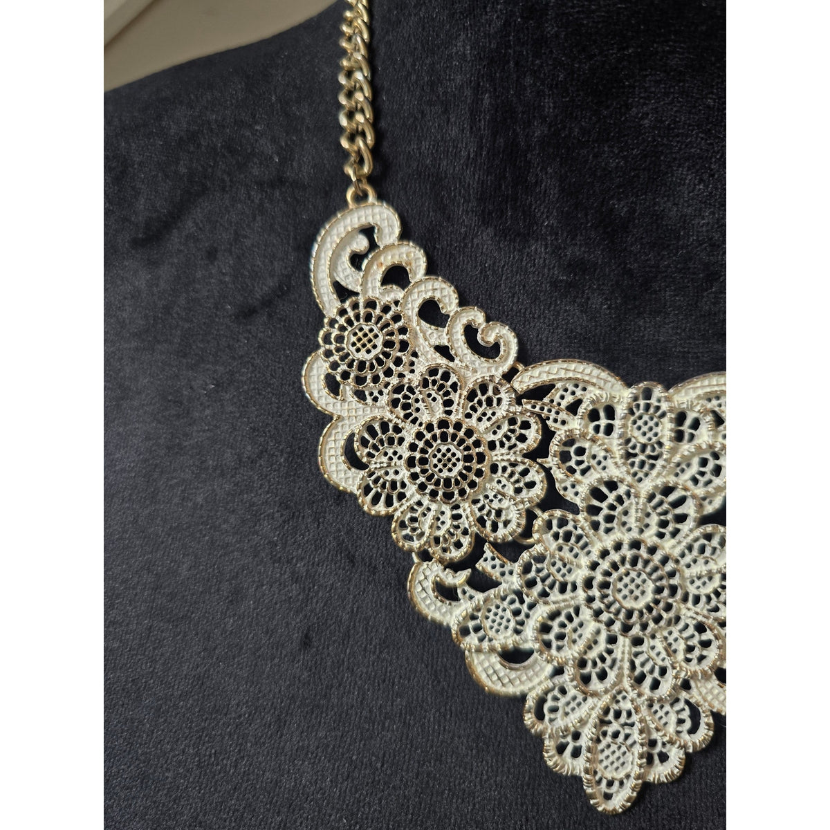Gold Tone Intricate Filigree Floral Lace Design Ornate Bib Necklace