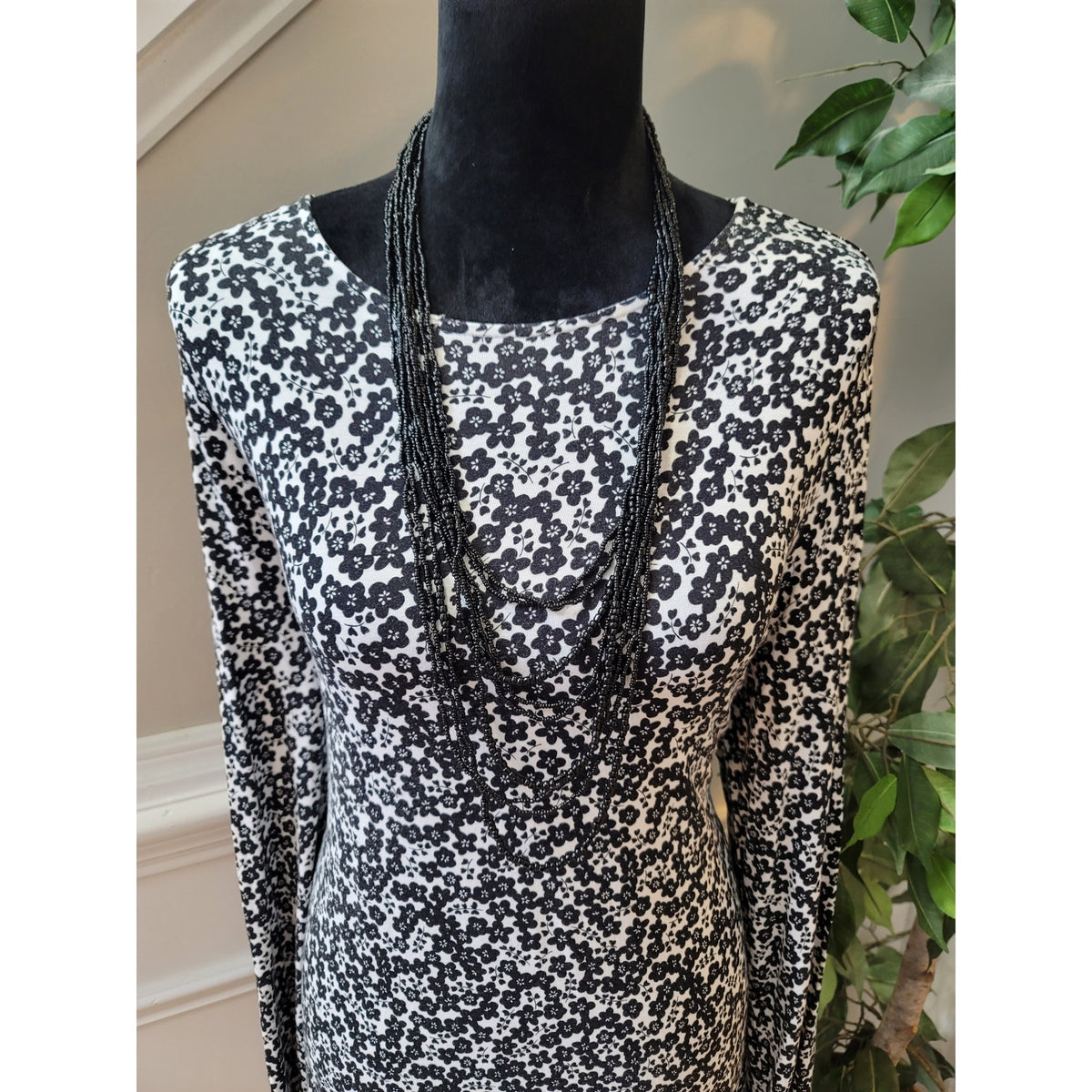 J.Jill Wearever Collection Tunic L Black White Ditsy Floral Scoop Long Sleeve