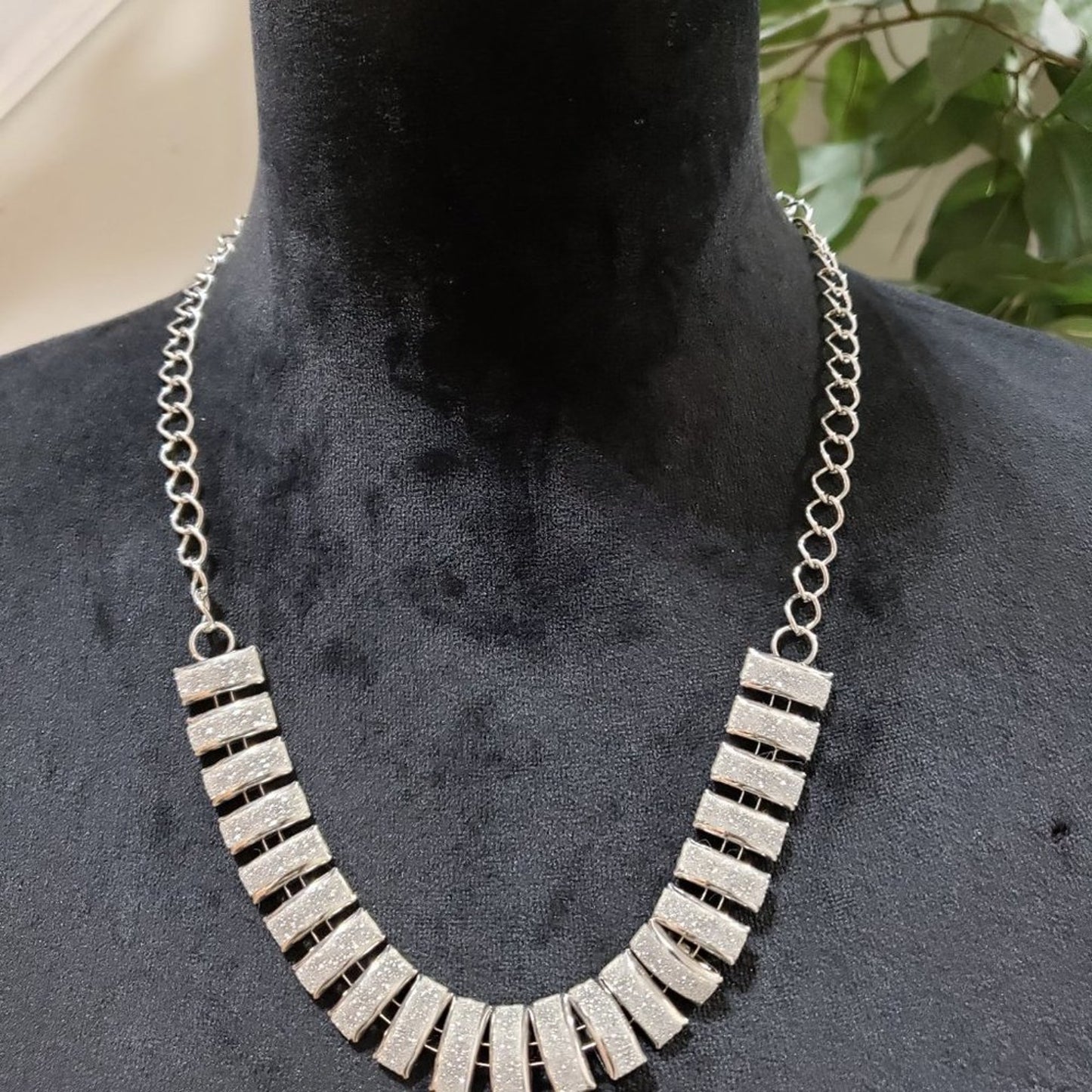 Women Fashion Metal Geometric Chains Iron Alloy Glitter Paper Choker Necklace
