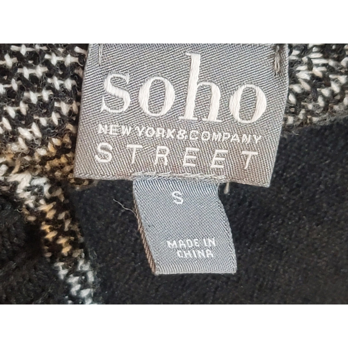 Soho Street Pullover Sweater Women's Small Black/White Colorblock Drop Shoulder