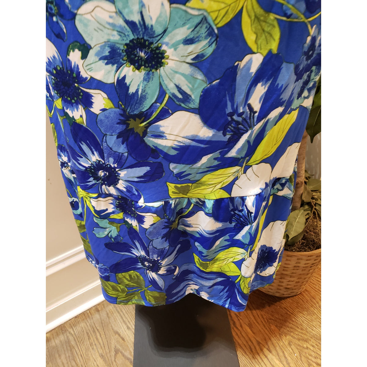 Tacera Maxi Dress Women's Size 2X Blue Floral Stretch Sleeveless Shoulder Tie