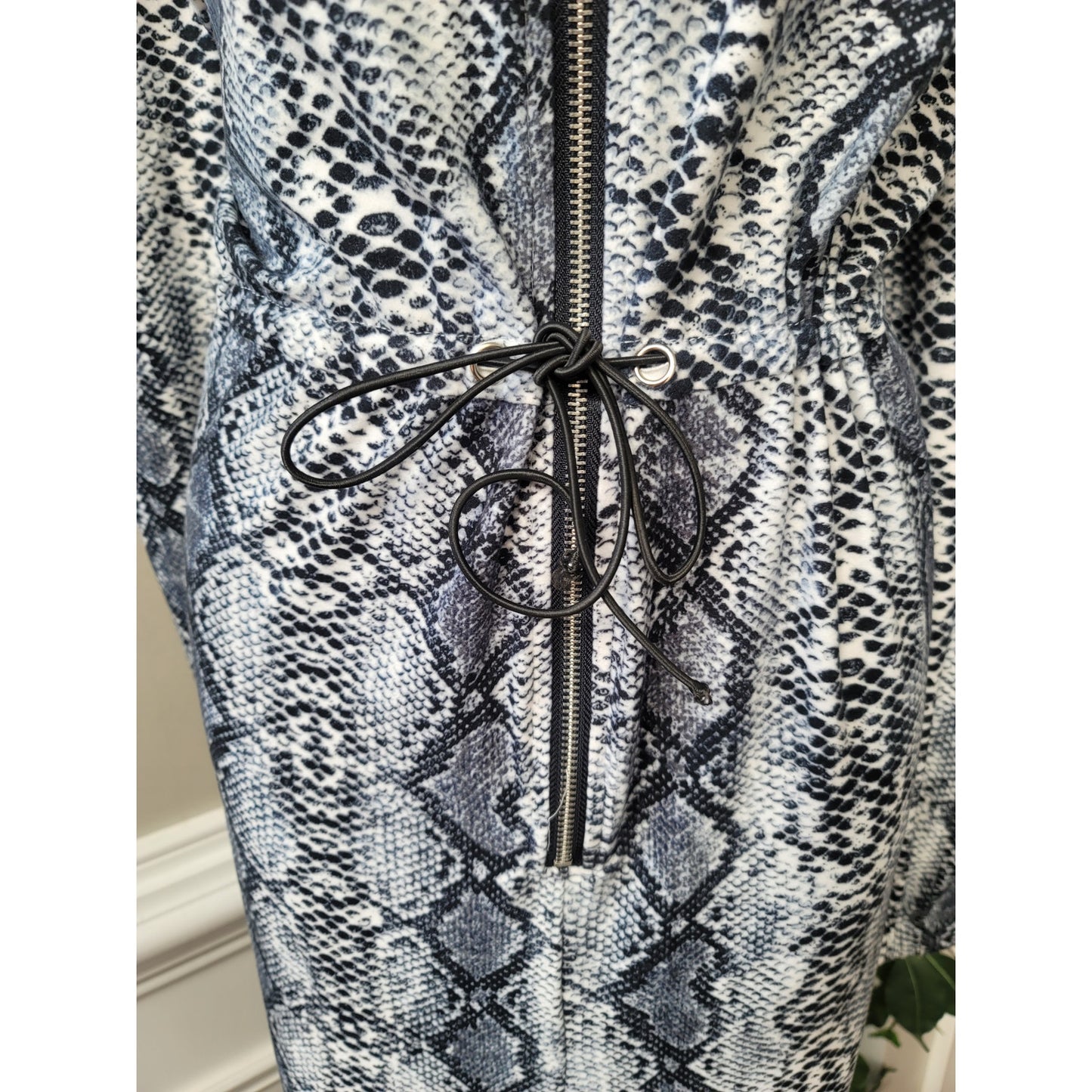 Rebdolls Jumpsuit Women's Size XL Gray Black Snake Print Zip Front Lounge