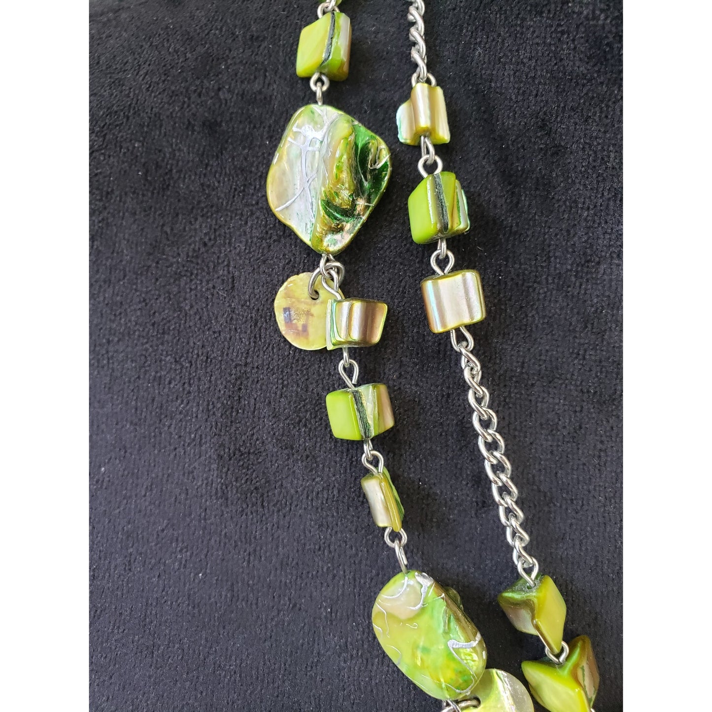 Womens Silver Tone 2 Strand Green Glass, Mother Of Pearl & Chip Beads Necklace
