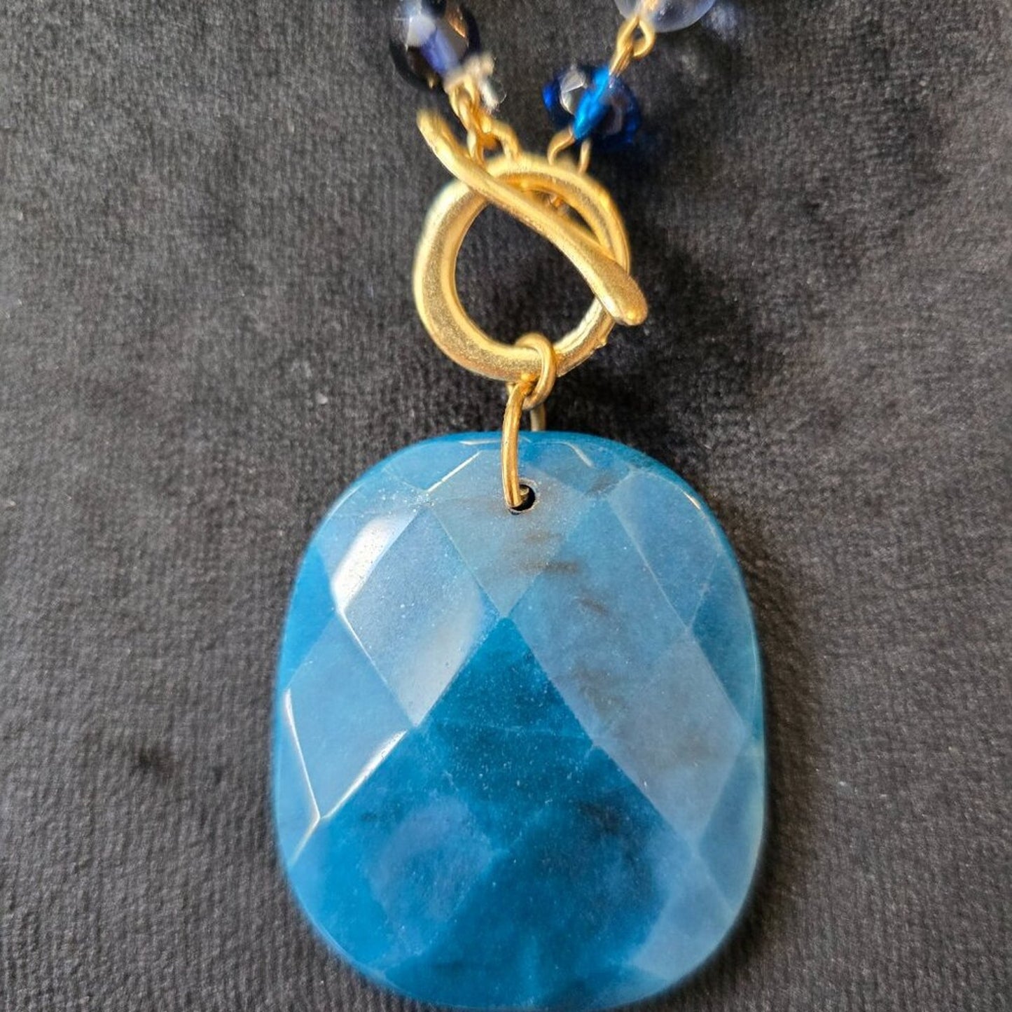 Womens Fashion Caribbean Aqua Turquoise Pendant Necklace with Lobster Clasp