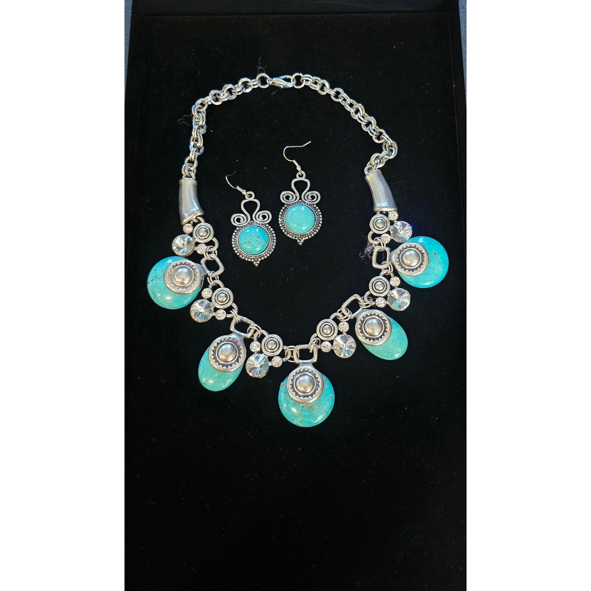 Turquoise Blue Medallion Charm Statement Necklace Silver Tone Boho