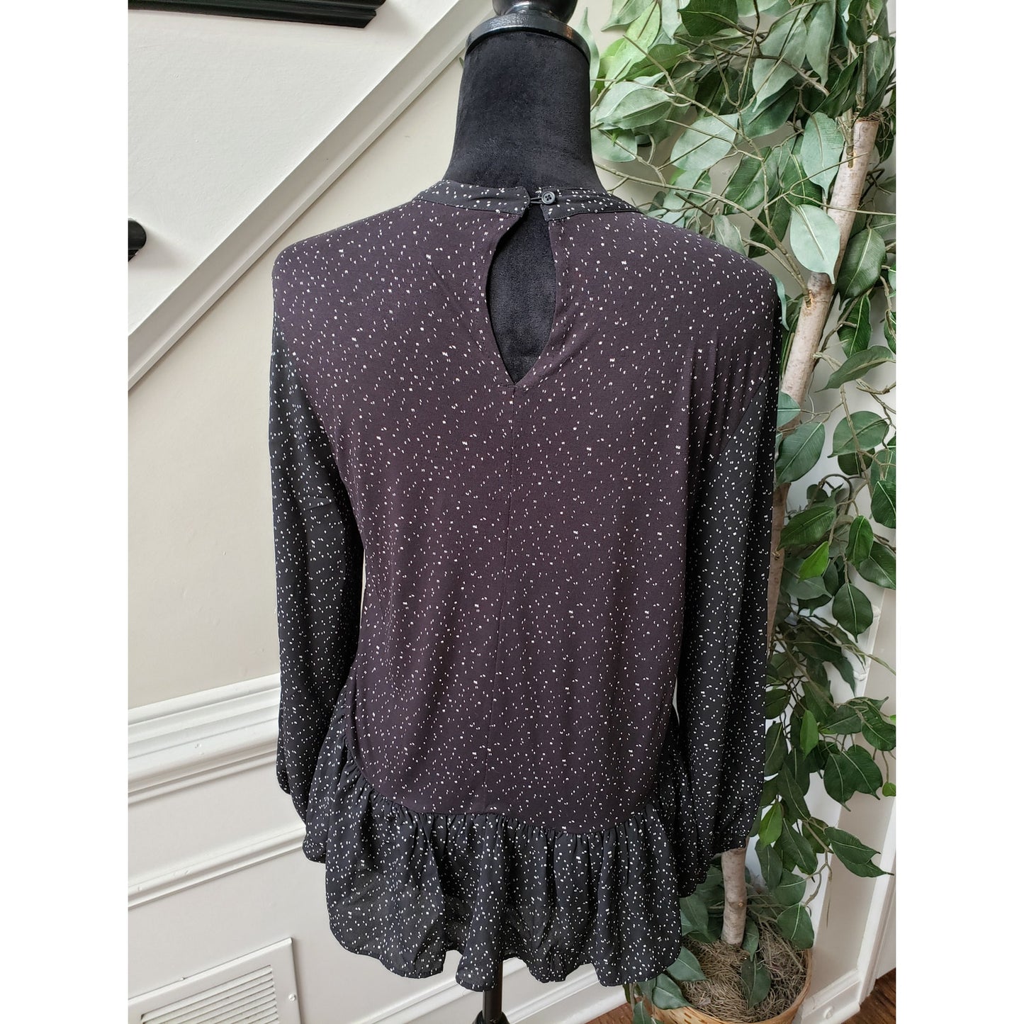 LOFT Blouse Top Womens PM Black Polka Dot Balloon Sleeve Ruffle Hem Pullover