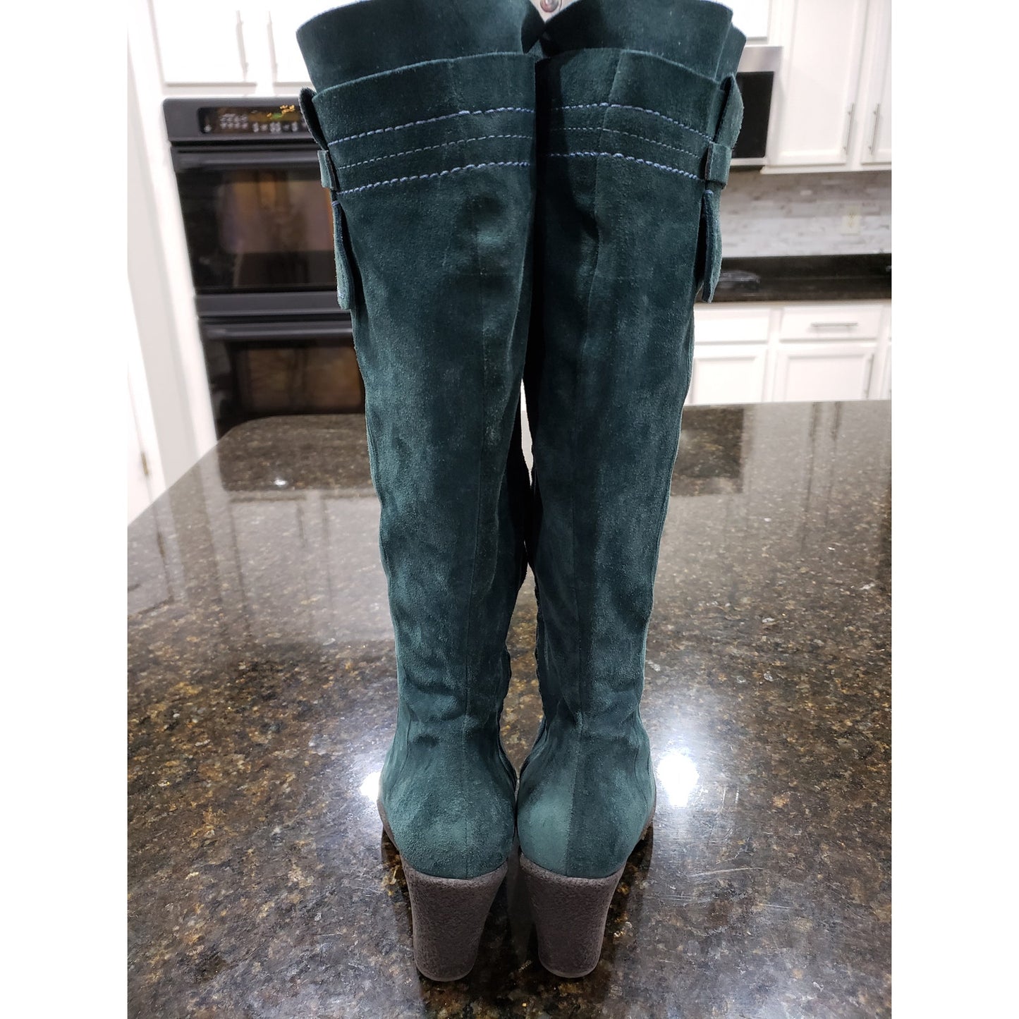 Charles David  Boots Womens Size 38 Green Suede Leather Block Heel Pull On