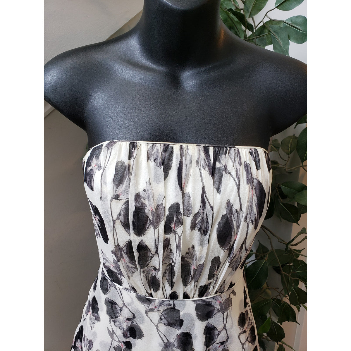 White House Black Market Fit & Flare Dress Womens 2 Floral Silk Off The Shoulder