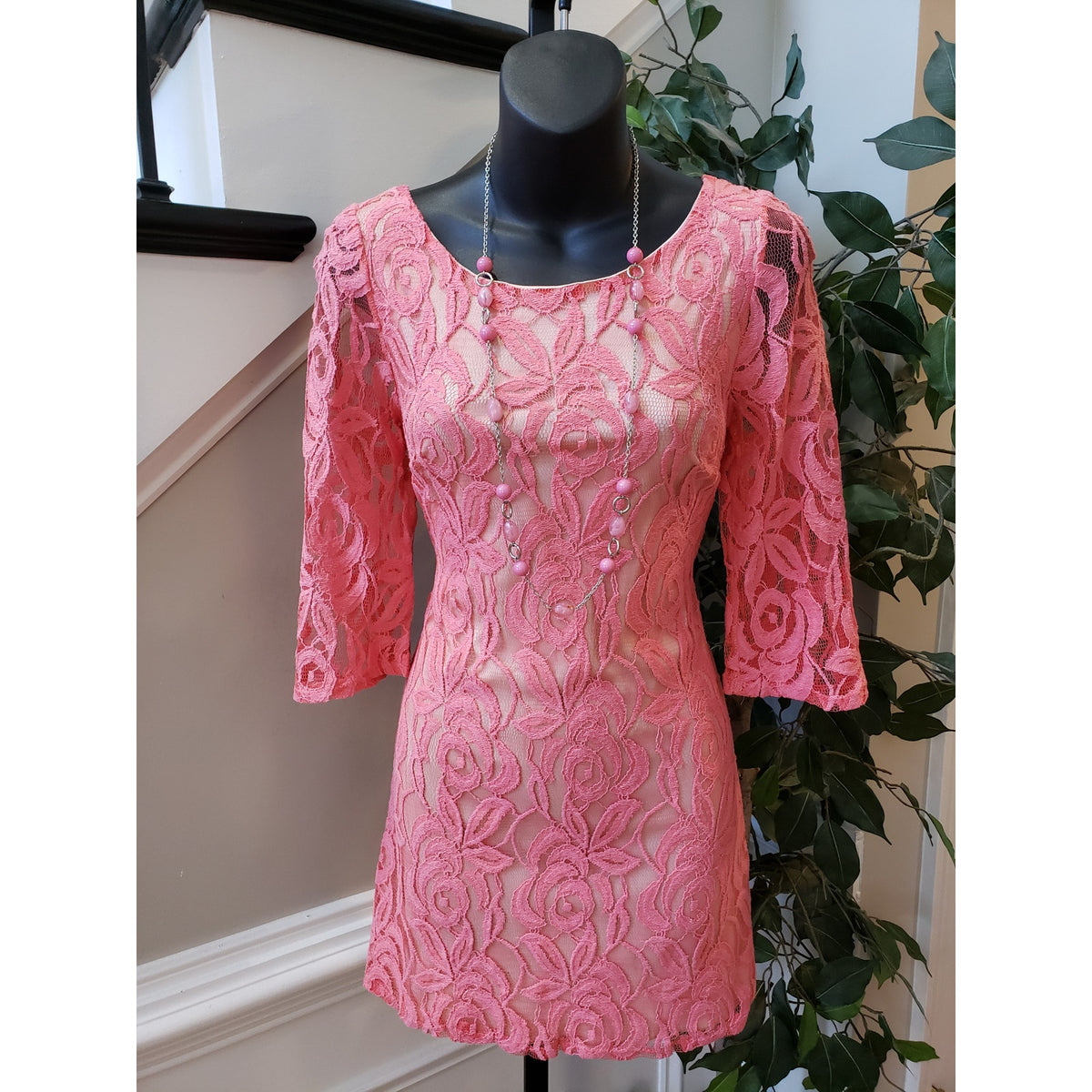 Emma Rose Shift Dress Women's Small Pink Floral Lined Lace Back Zip Round Neck