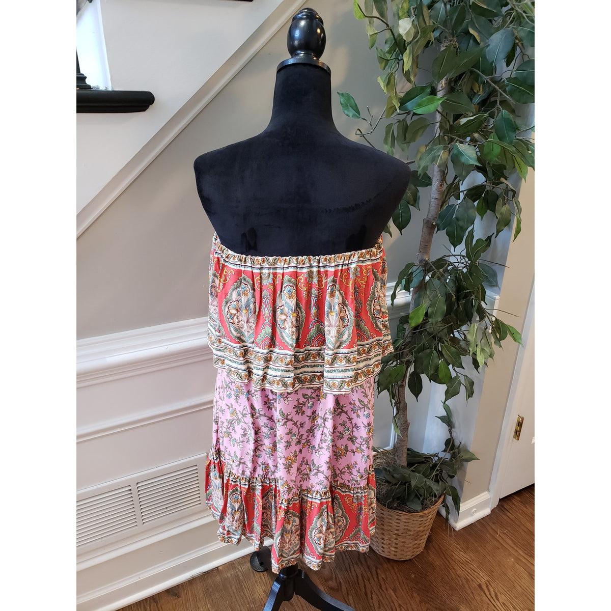 Aakaa Boho Strapless Dress Women’s Size M Pink Floral Paisley Rayon Festival