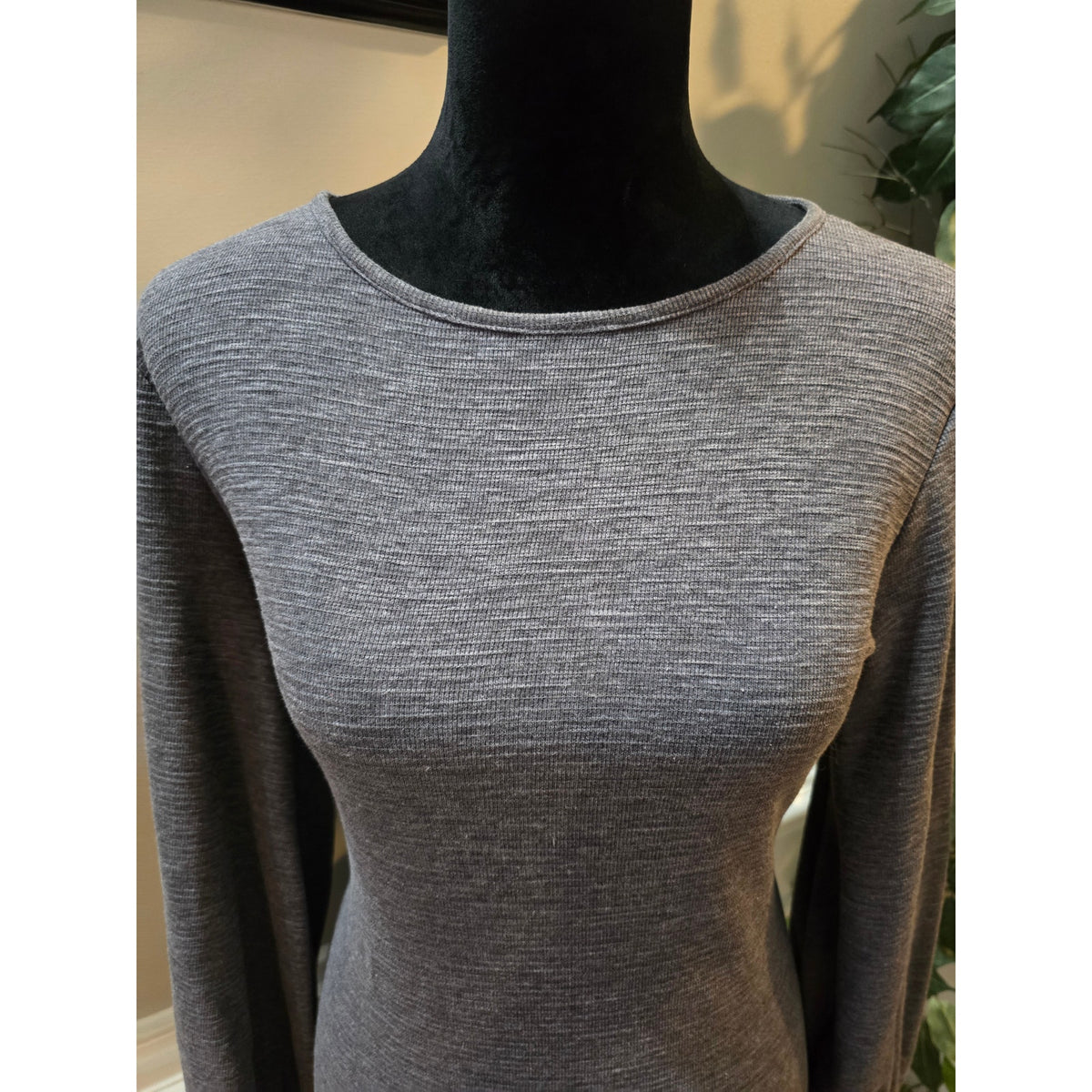 R Vivimos Knit Dress Women's Size Large Gray Solid Long Sleeves Crew Neck