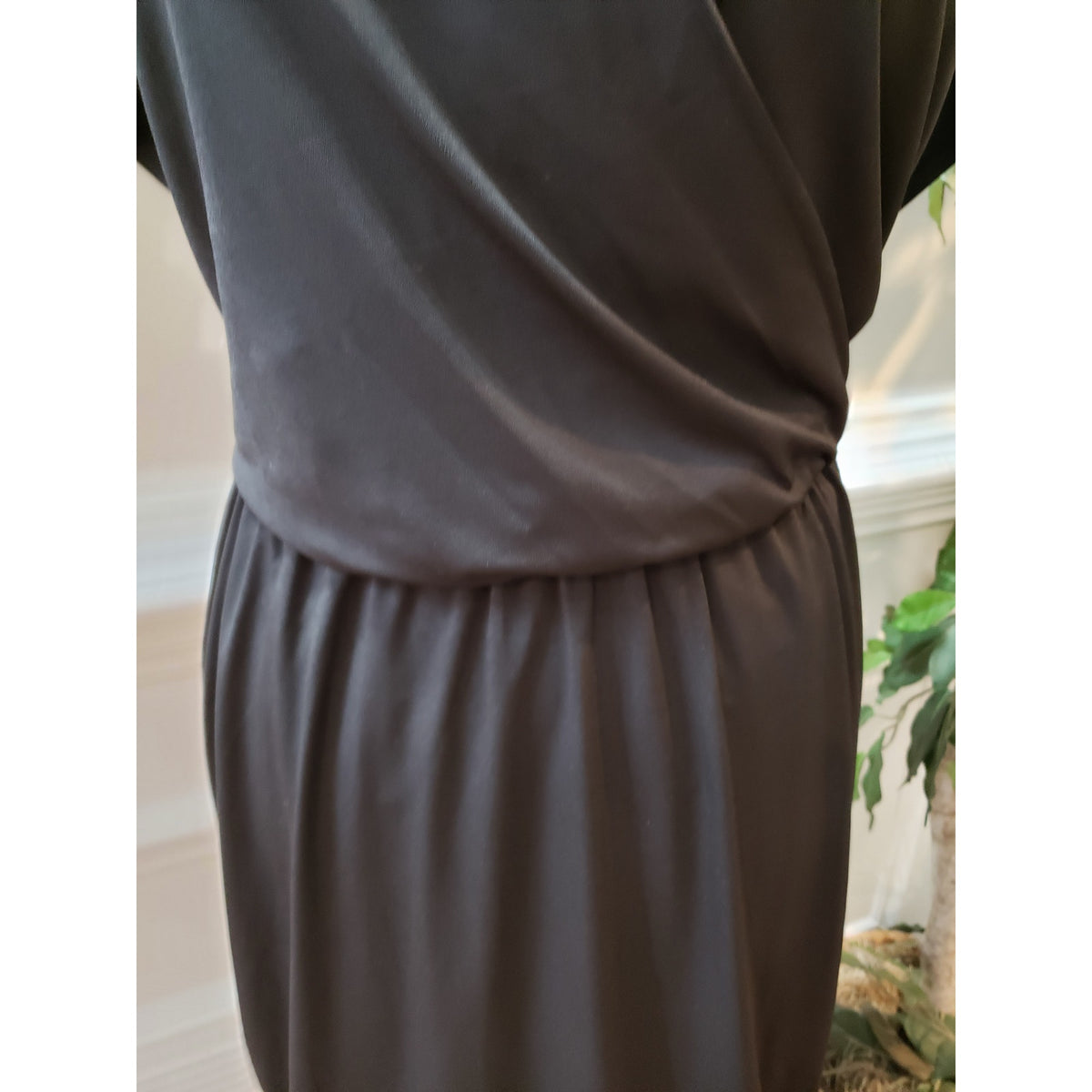 Fashion to Figure Wrap Dress Size 4 (2X) Black Plus Short Sleeve Stretch V Neck