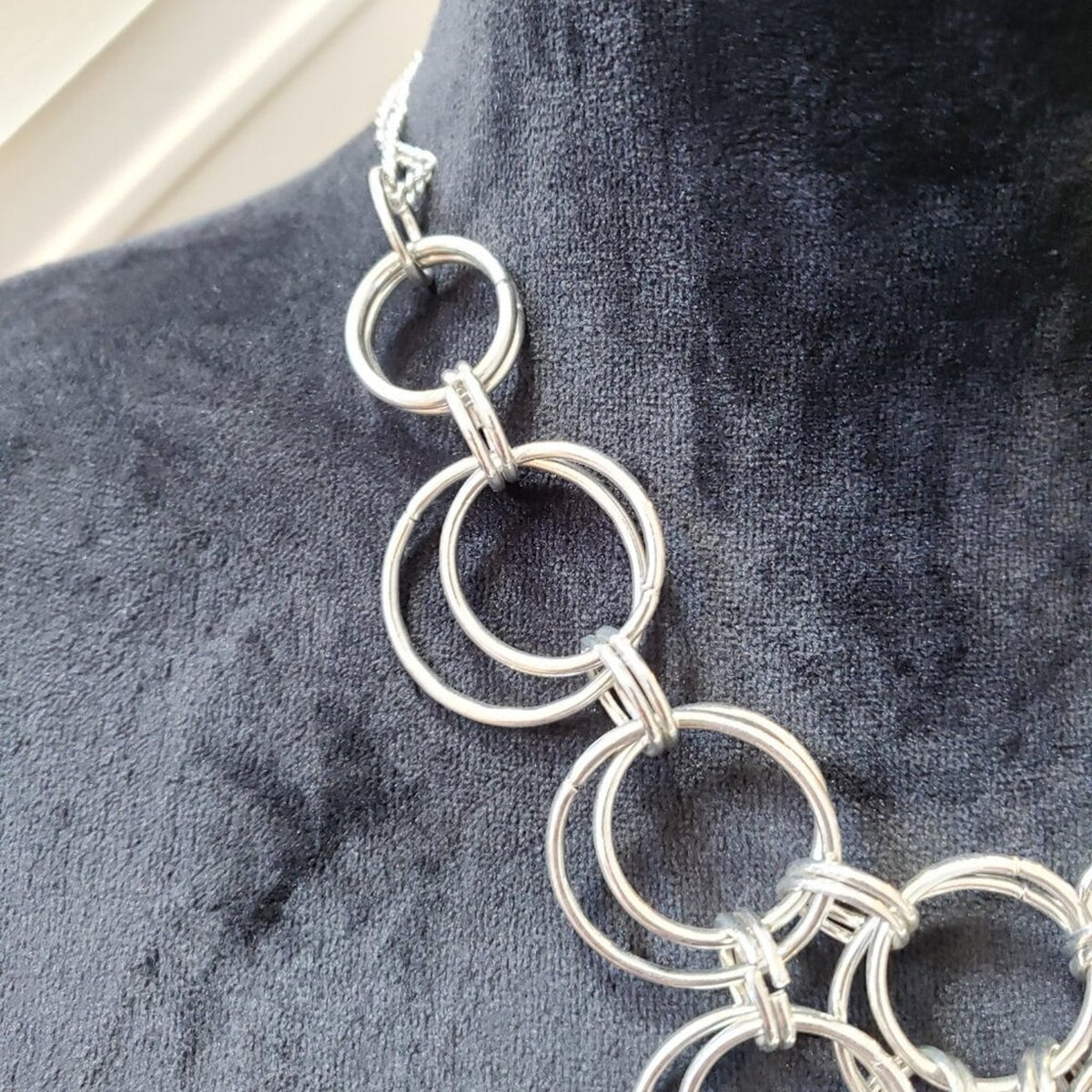 Womens Fashion Sliver Textured Circles Choker Necklace Jewelry with Lobster Clas