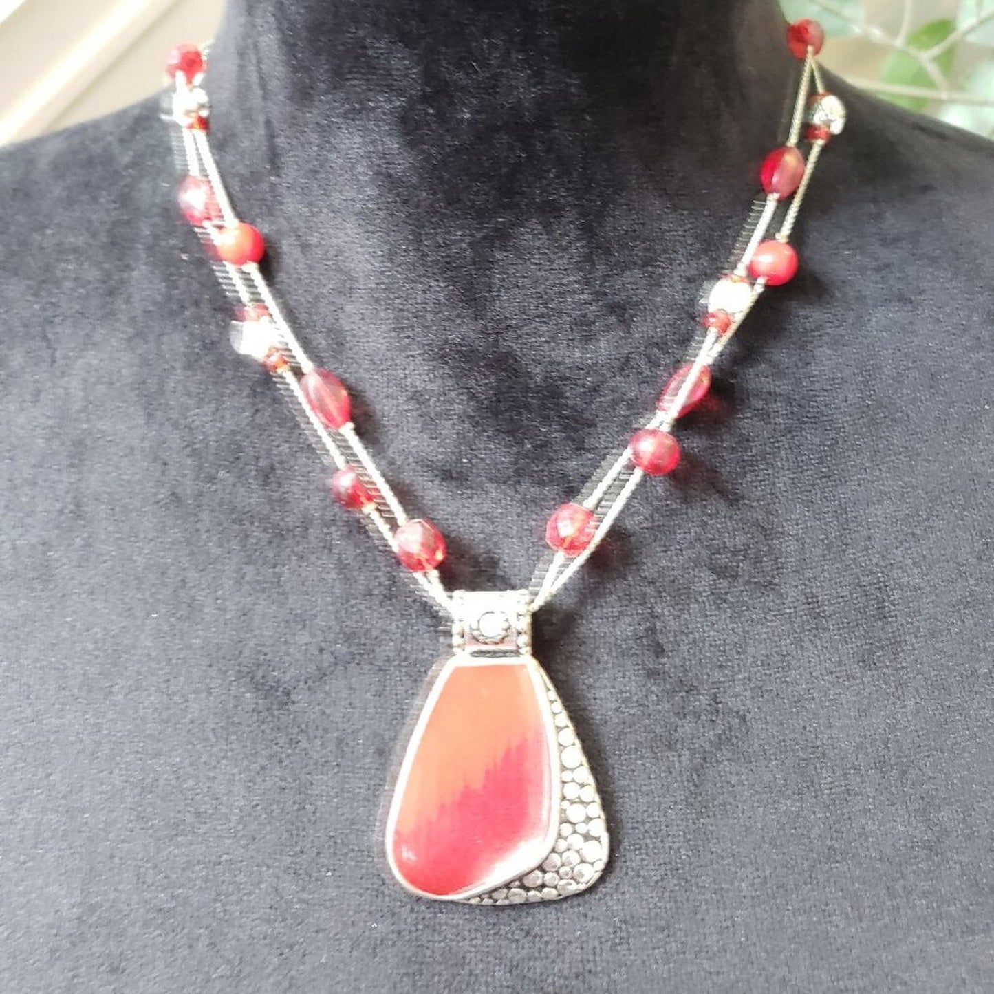 Womens Fashion Red Resin Stone Pearl Beaded Necklace Jewelry with Lobster Clasp