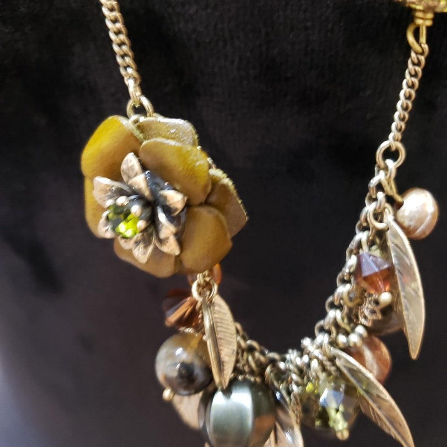 Bohm Women Fashion Gold Tone Flower Drop Pendant Collar Necklace w/Lobster Clasp
