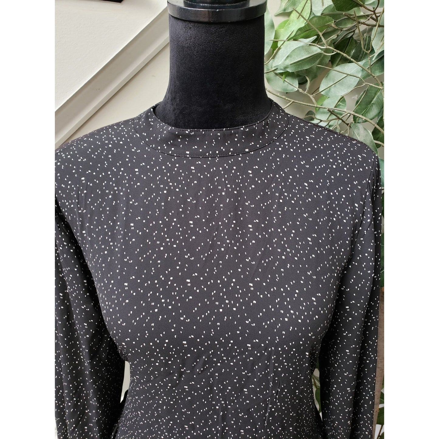 LOFT Blouse Top Womens PM Black Polka Dot Balloon Sleeve Ruffle Hem Pullover