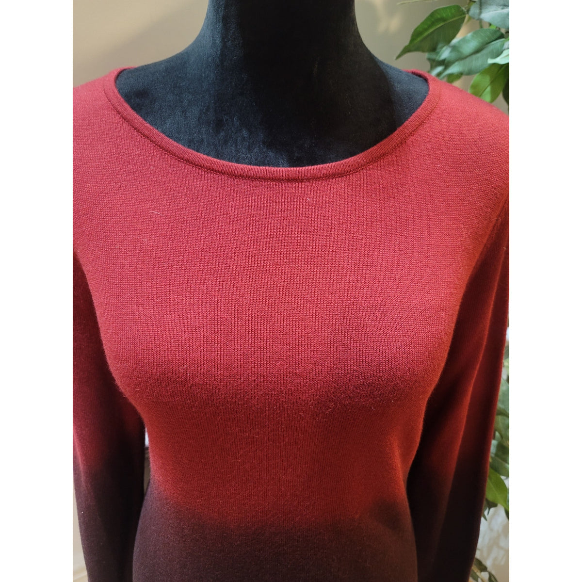 The Limited Tunic Sweater Women's Medium Red/Burgundy Ombre Asymmetrical Hem