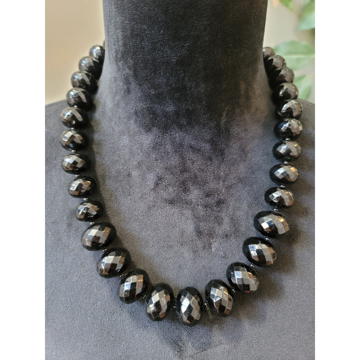 Women's Faceted Black Bead Necklace With Lobster Claw Clasp Elegant Jewelry