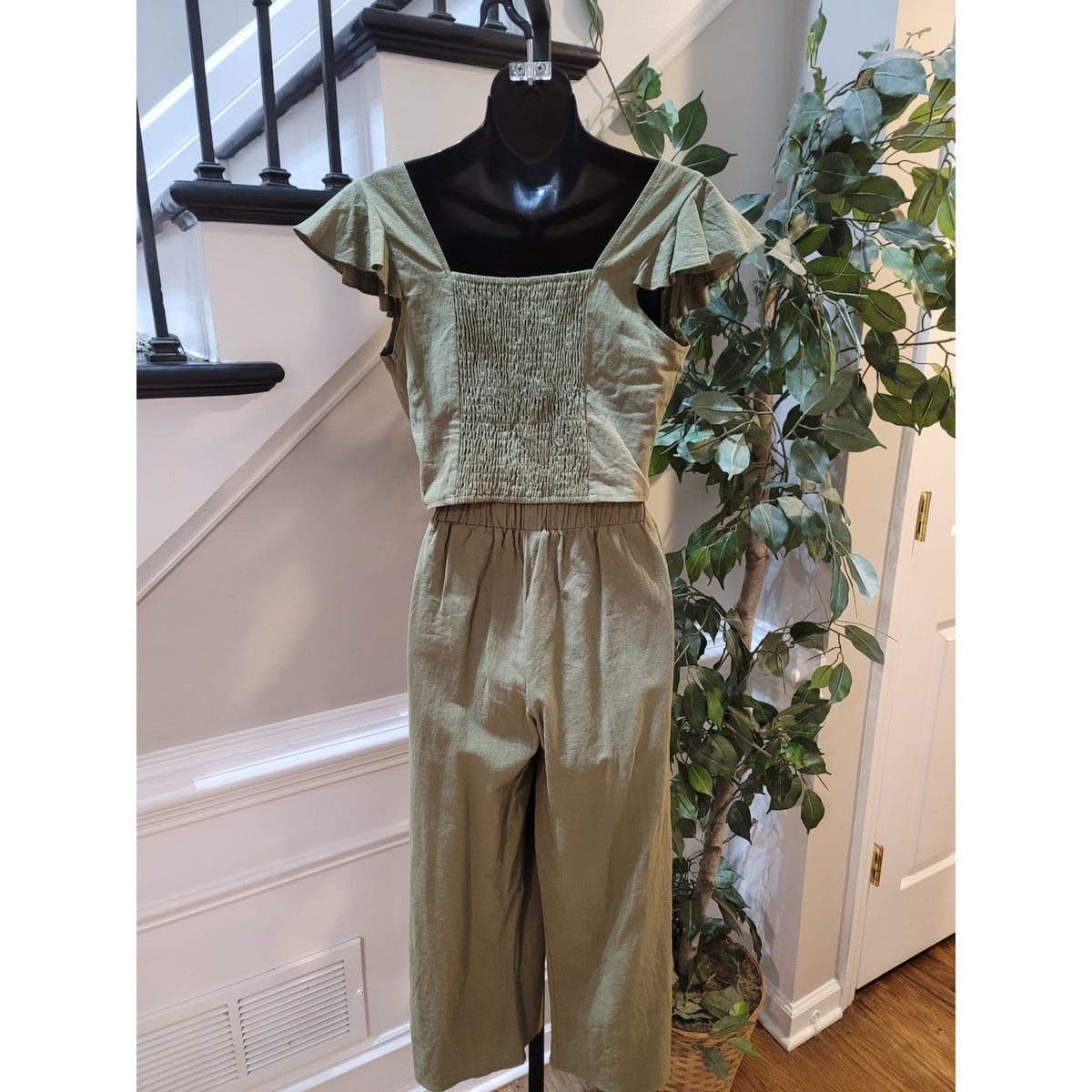 Shein Co-Ord Set Women's SZ 6 Olive Green Pleated Twist knot Front Cap Sleeve