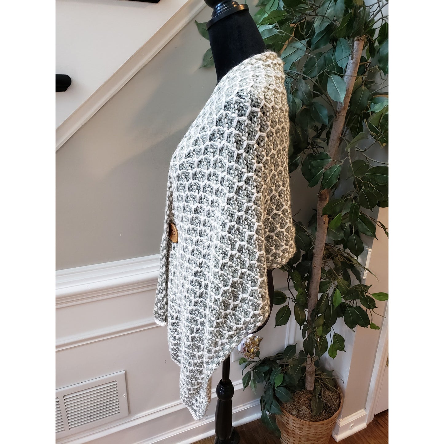 Simply Noelle Poncho Cardigan Womens Gray Knit Two Button Front Asymmetrical