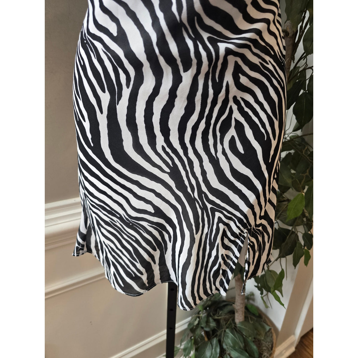 Cotton Candy La Mini Dress Women's Small White/Black Zebra Print Side Slit Lined