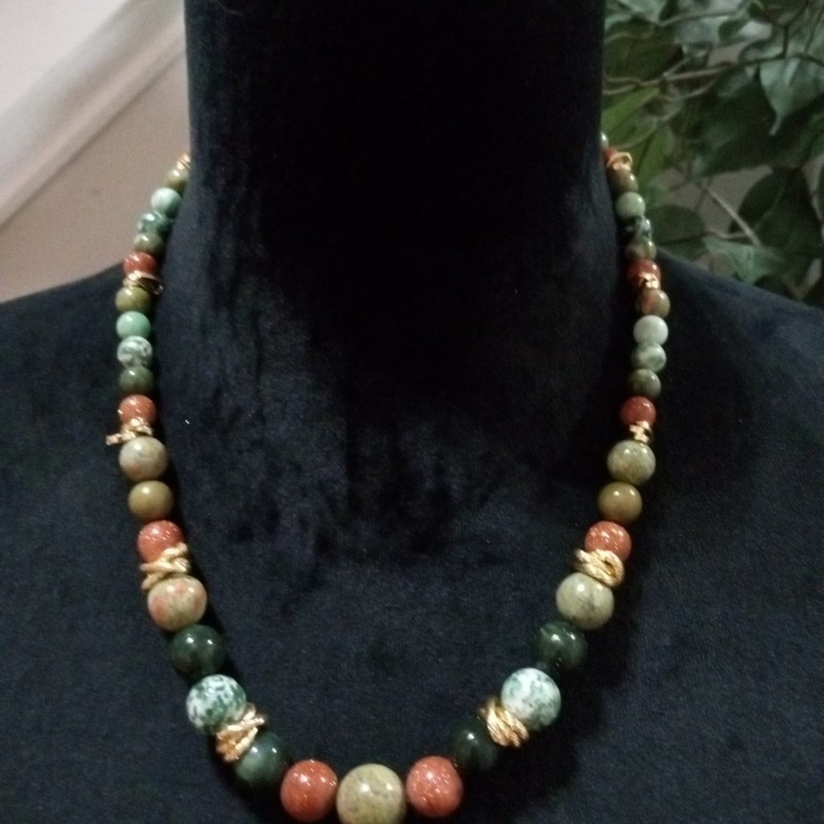 Womens Fashion Multicolor Chunky Pearl Beaded Collar Necklace with Lobster Clasp