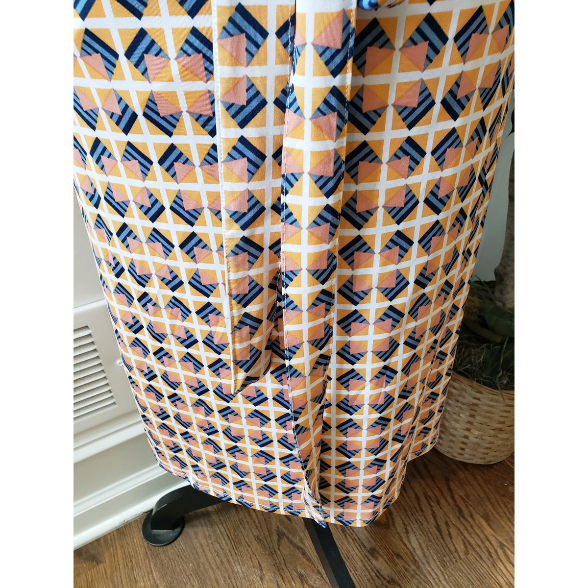 JustFab Dress Womens 1X Multicolor Sleeveless V-Neck Belted Geometric Print