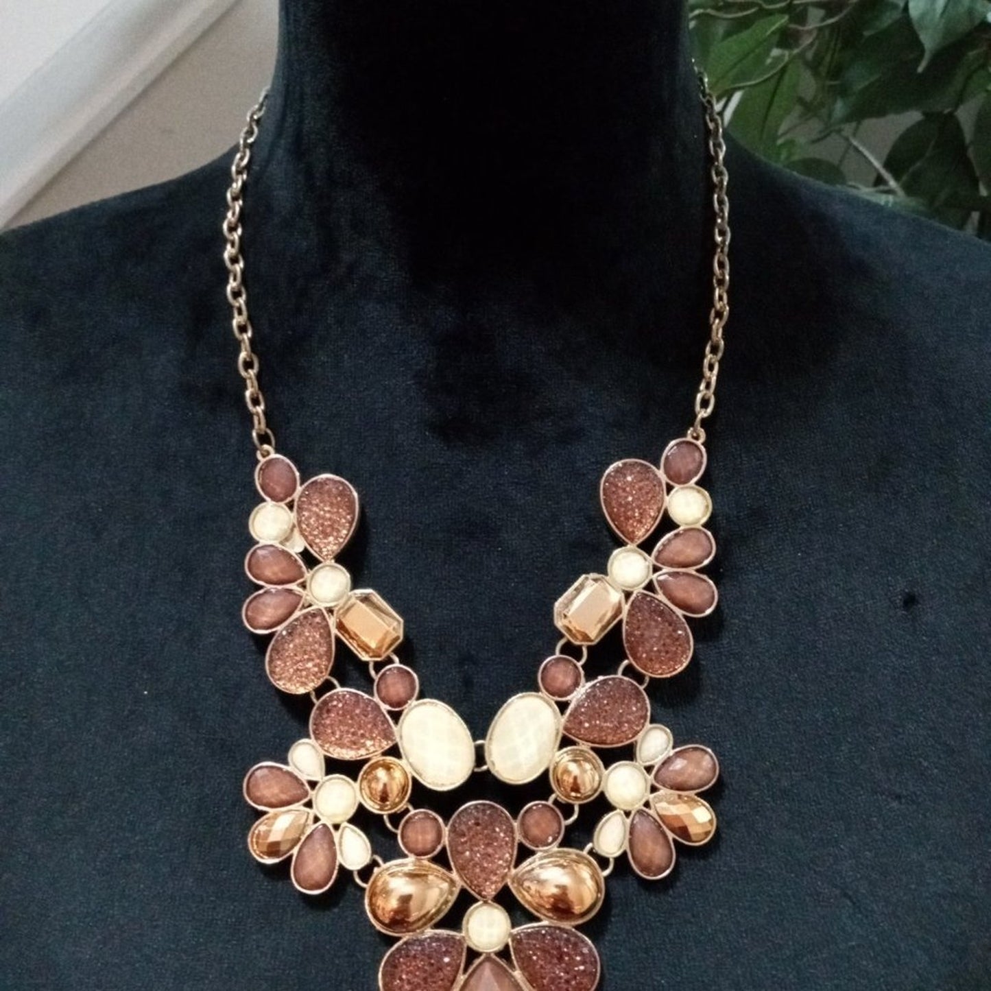 Womens Fashion Chunky Rhinestones Art Floral Statement Bib Necklace with Lobster