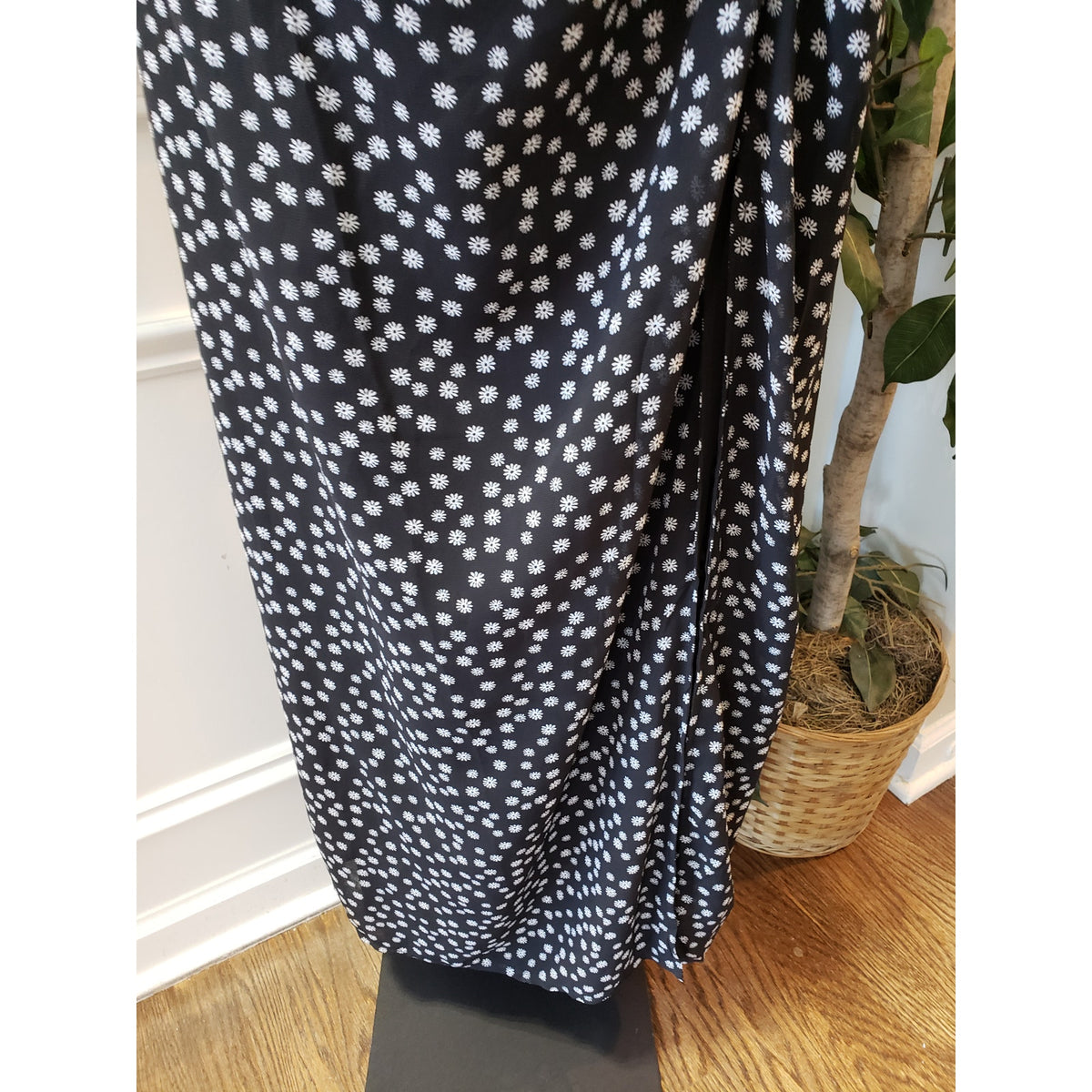 Forever 21 Long Maxi Dress Womens Size OX Black Lined Balloon Sleeve Wrap V Neck