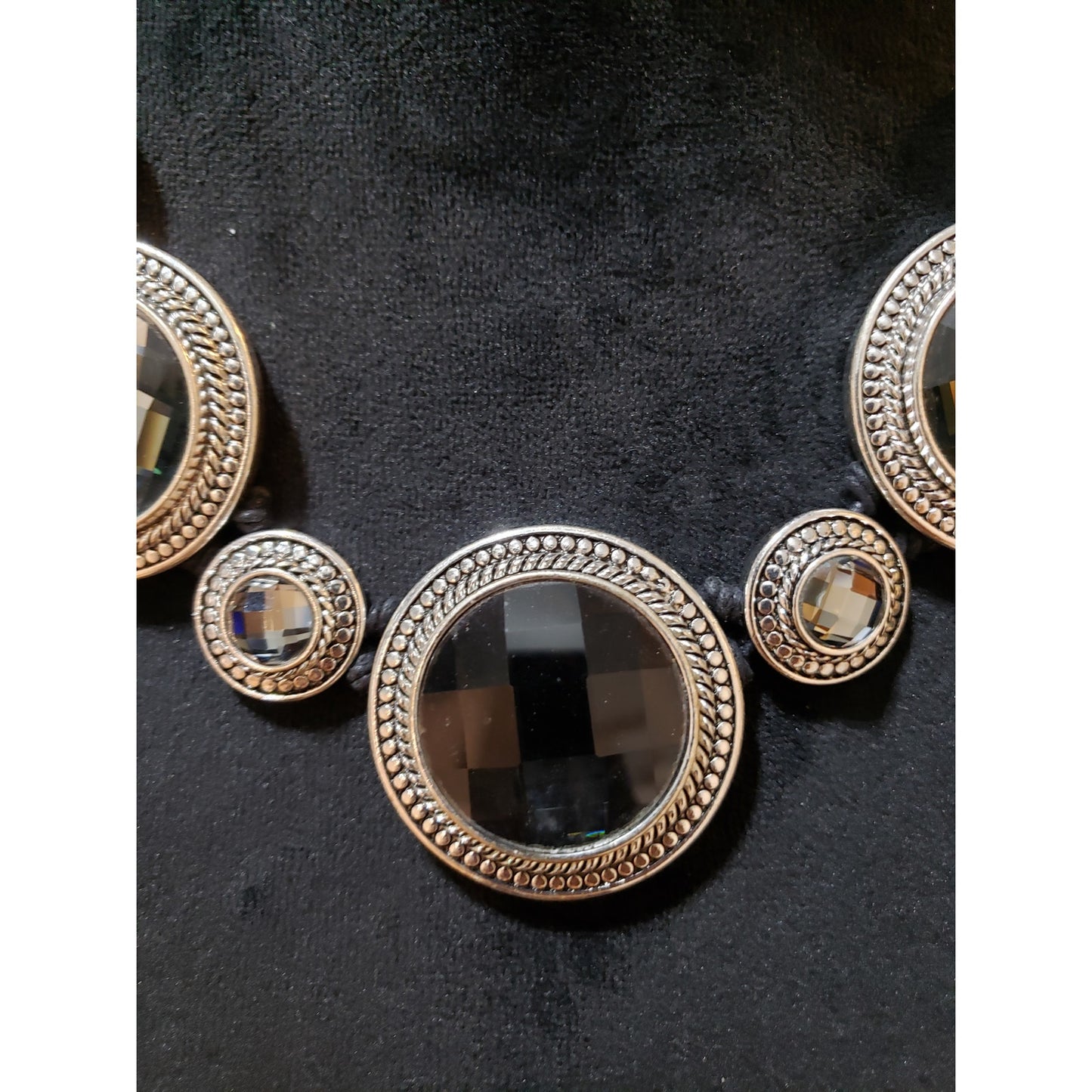 Women Fashion Silver Plated Encrusted Faceted Crystal Sparkle Statement Necklace