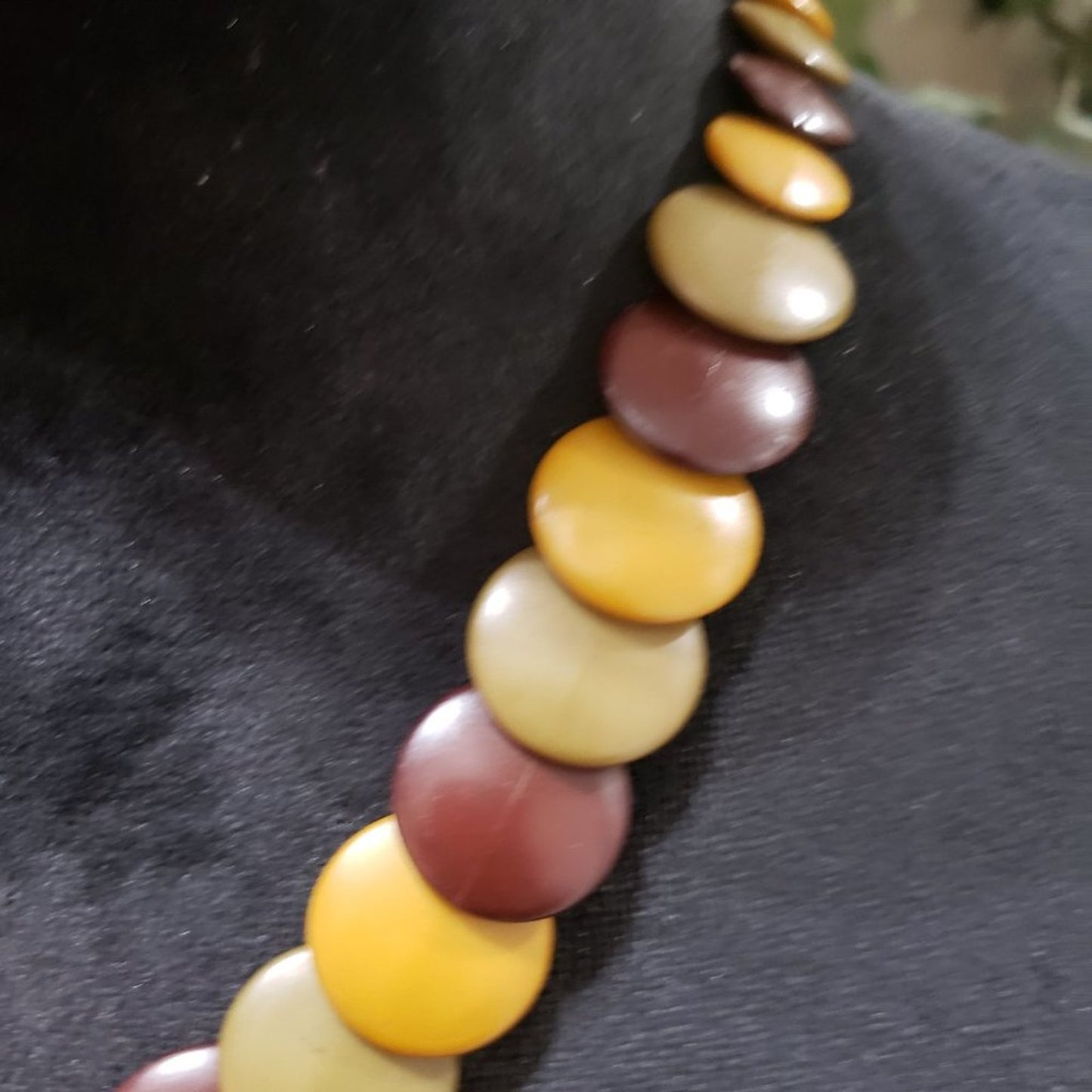 Womens Fashion Multicolor Flat Disks Beaded Collar Necklace with Lobster Clasp