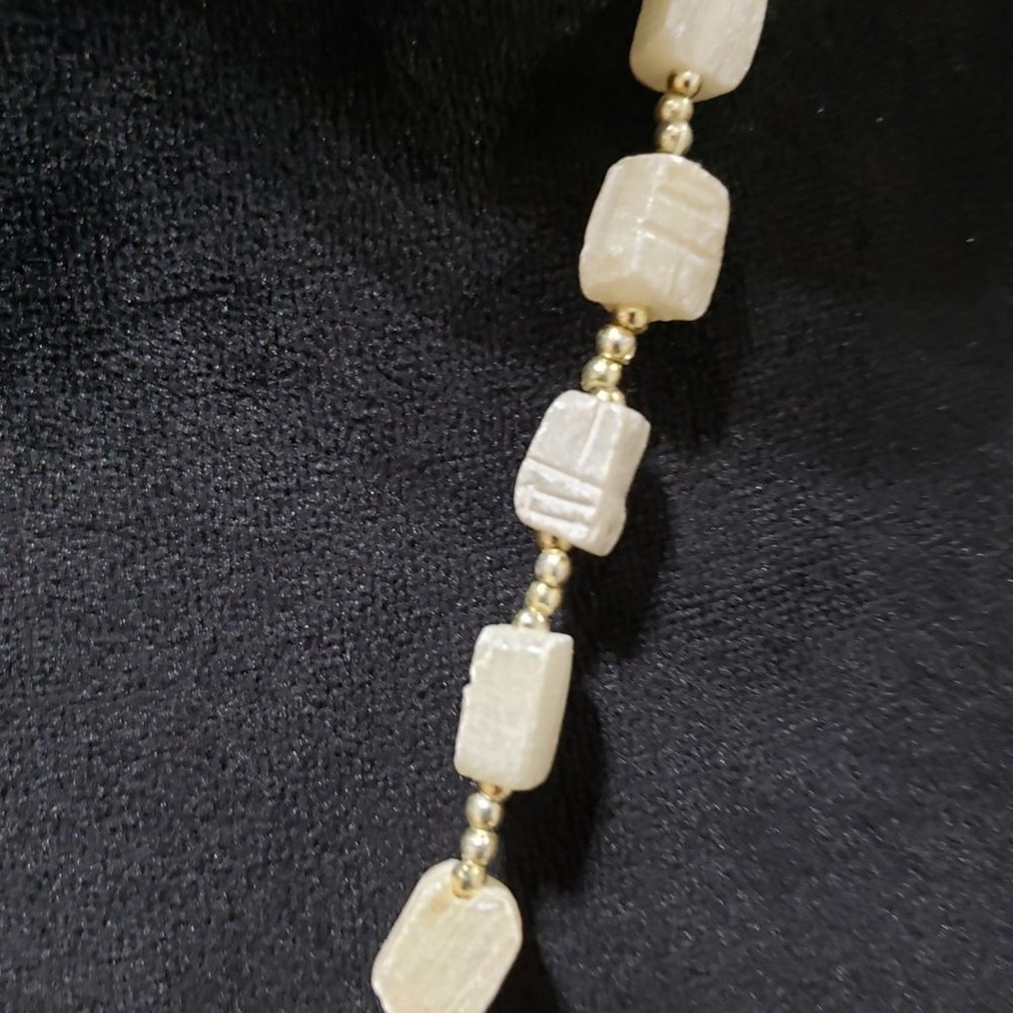 Vintage Womens Chunky Carved Scarab Beetle White Soap Stone Beaded Necklace