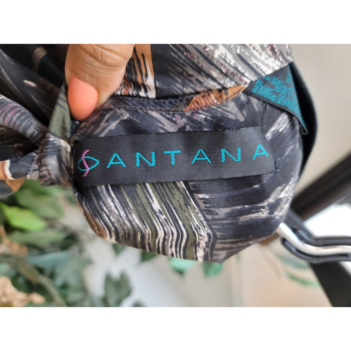Santana Button Up Shirt Men's Size Medium Multicolor 100% Silk Geometric Print