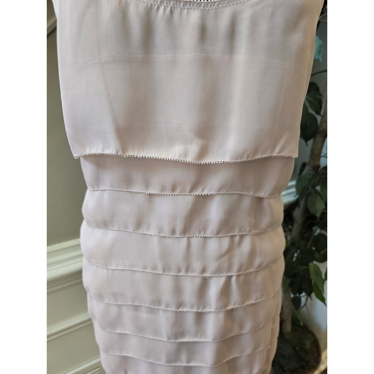 Bb Dakota Sheath Dress Women's Medium Pink/Black Tiered Ruffle Scoop Neck