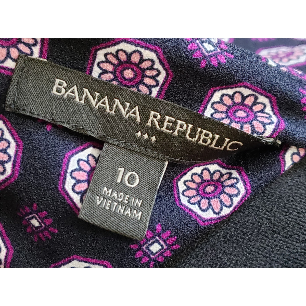 Banana Republic Shift Dress Women Size 10 Purple Medallion Print Career Cocktail