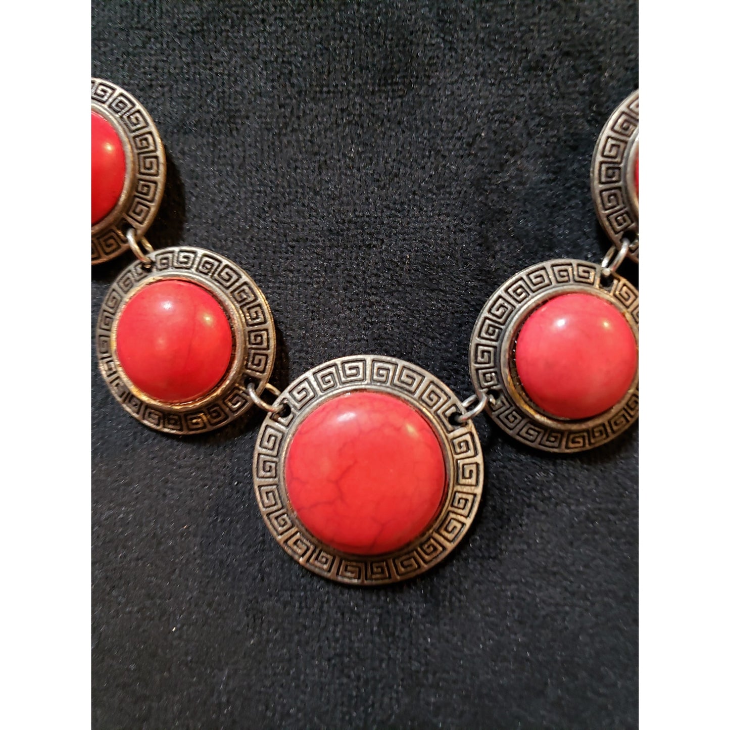 Womens Western Gold Plated Retro Carving Inlaid Coral Gemstone Necklace Jewelry