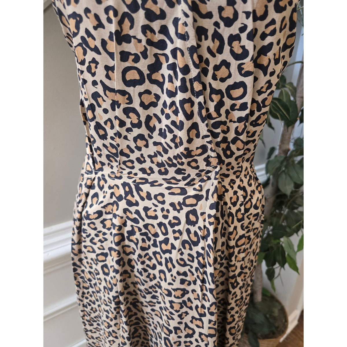 Beachlunchlounge Midi Dress Women Large Black/Brown Leopard Print V-Neck Pleated