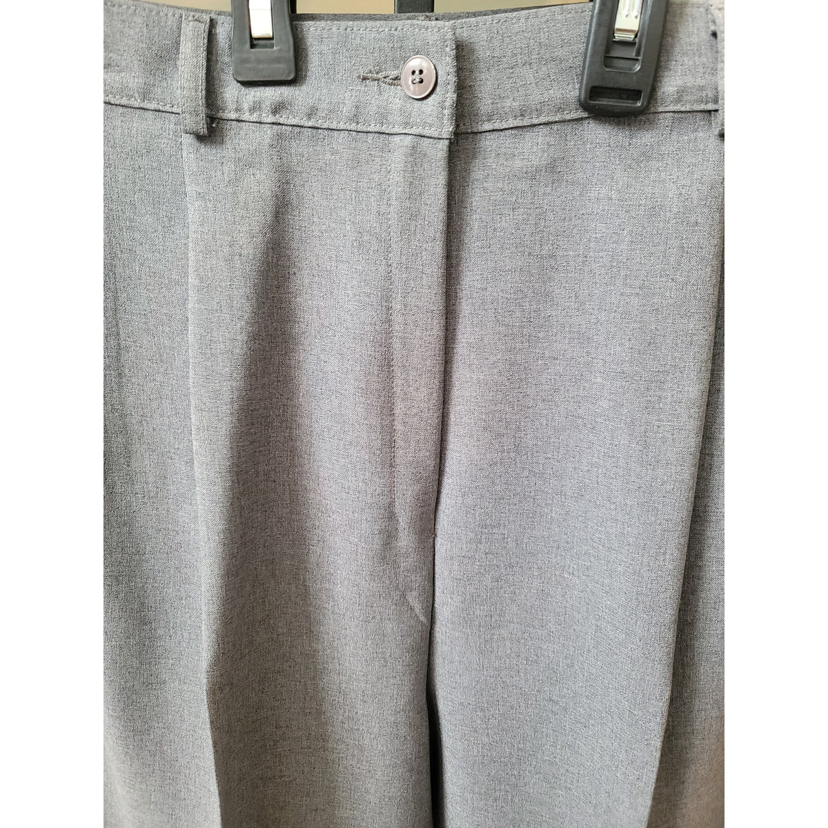 Alia Dress Pants Women's Size 18W Gray Pleated Front Comfort Fit Slash Pockets