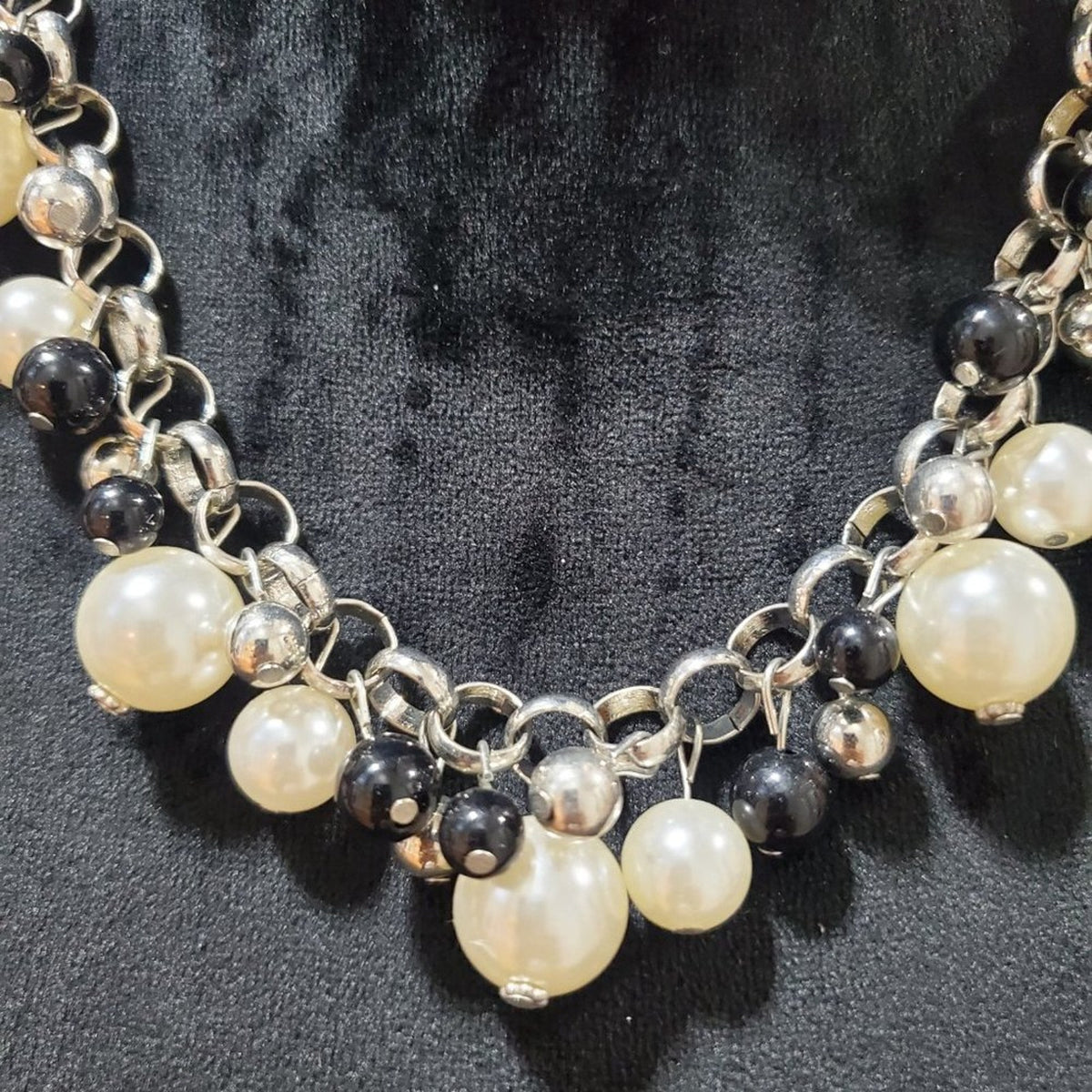 Womens White Black Upstater Pearl Link Chain Collar Necklace with Lobster Clasp