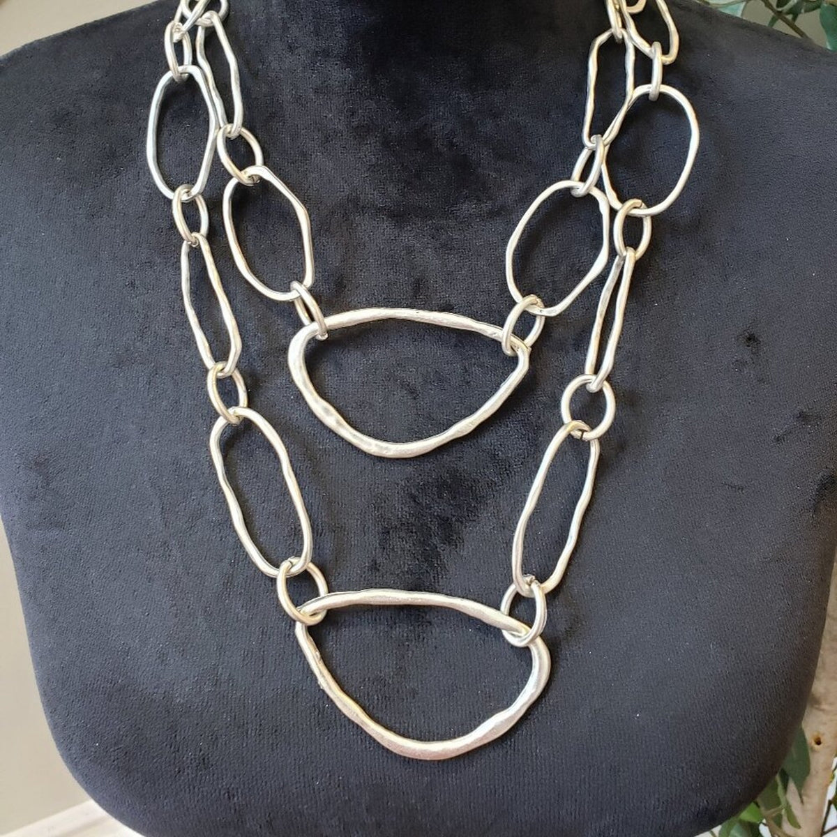 Womens Silver Tone Modernist BUBBLE UP Big Hammered Necklace with Lobster Clasp