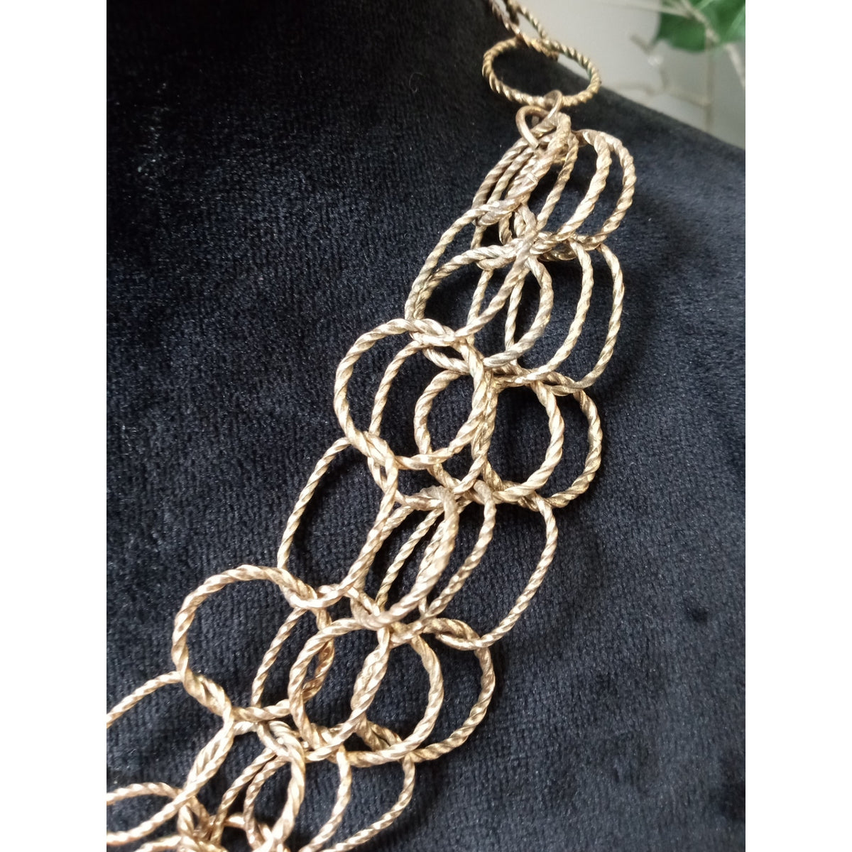 Gold Tone Multi Circle Link Statement Bib Necklace Lightweight Modern Boho Chic