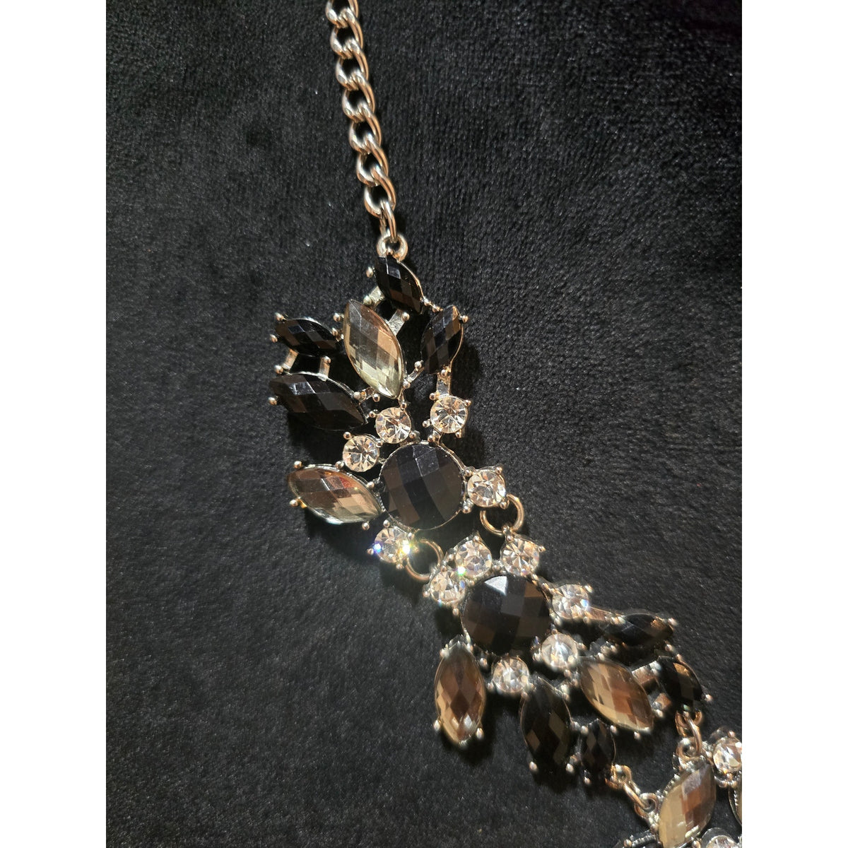 Women's Statement Black Crystal Bib Necklace With Lobster Clasp Closure