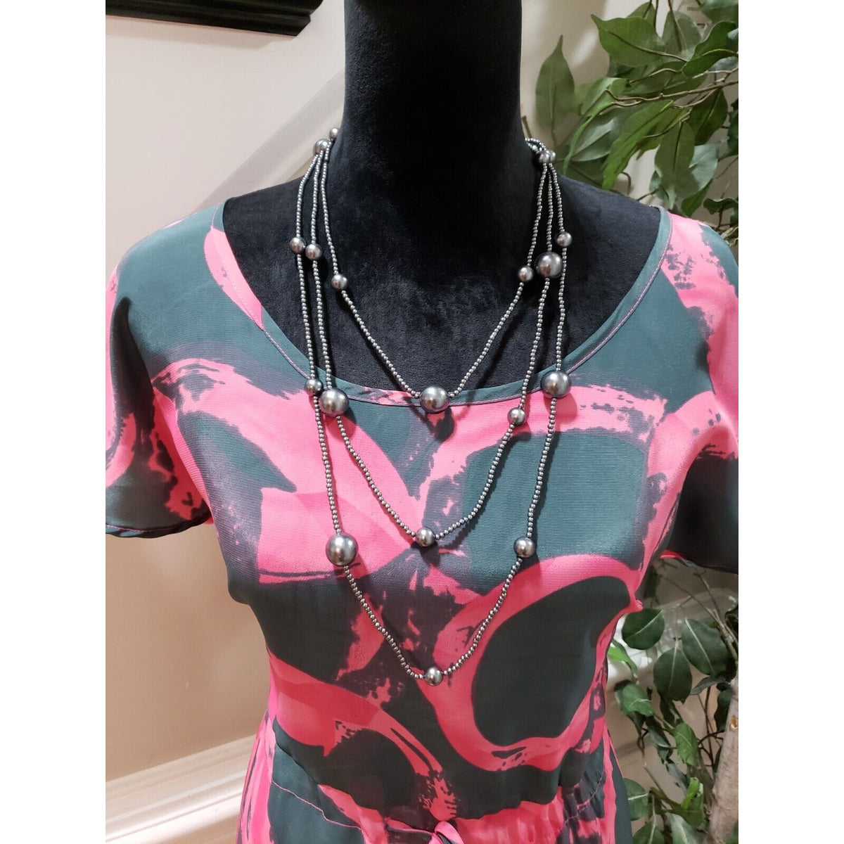 Glam Women's Gray & Pink Polyester Round Neck Short Sleeve Knee Length Dress S