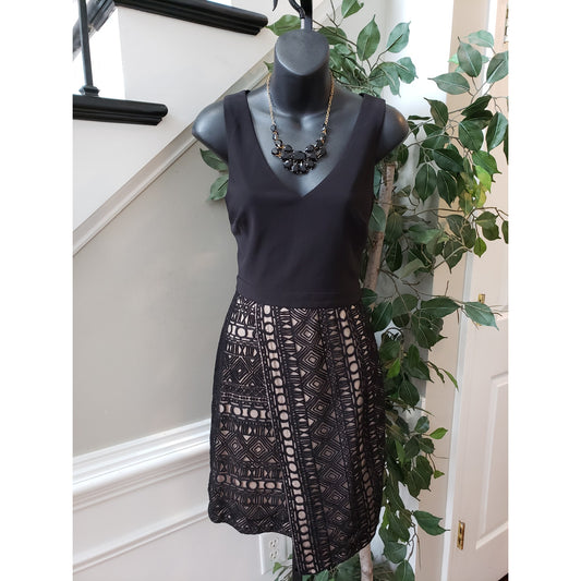 INC International Concepts Knee Length Dress Women 6 Black Lined V-Neck Back Zip