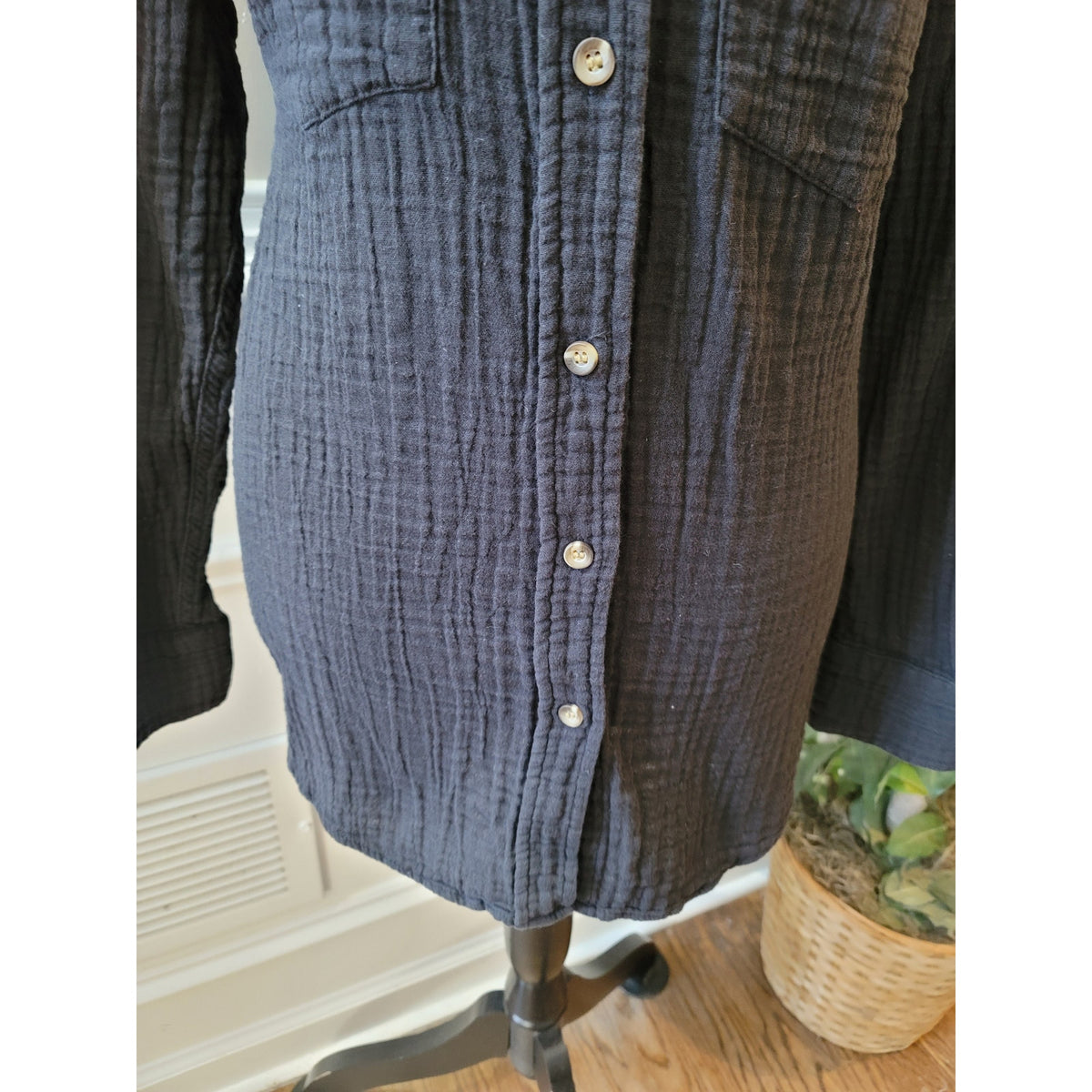 H&M Blouse Women’s Size Medium Black Button Up Shirt Long Sleeve Casual Top