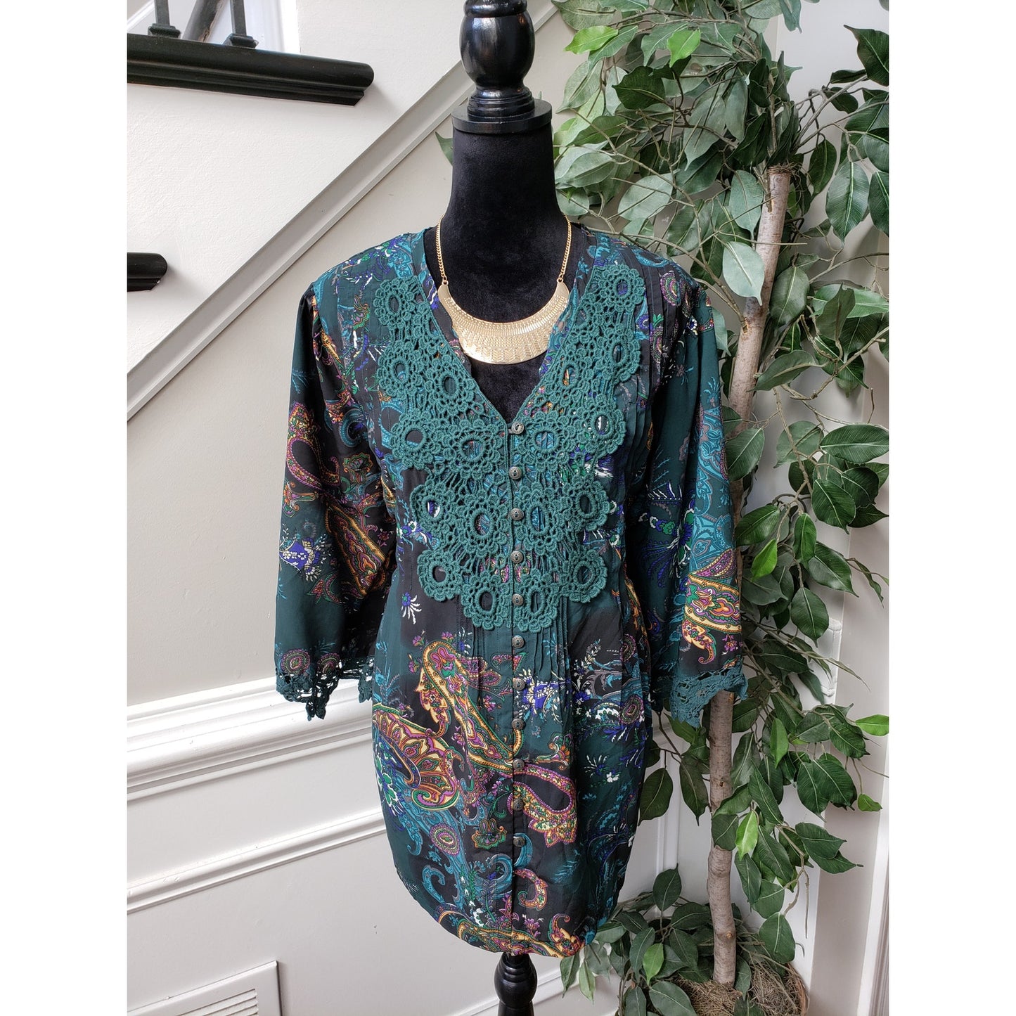 Denim 24/7 Tunic Top Womens 20W Green Paisley Lace Trim 3/4 Sleeve Button Front